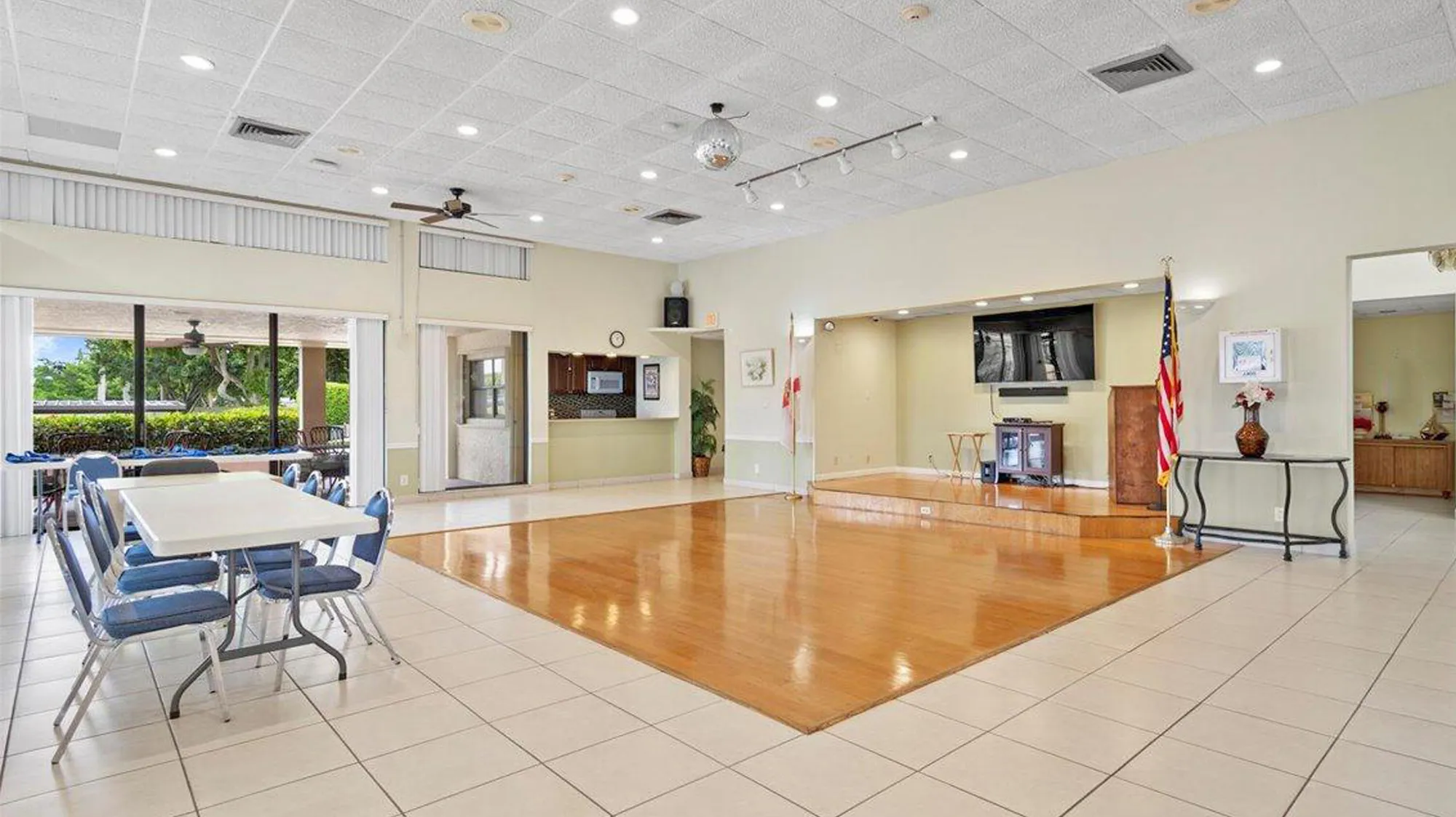 Property Slideshow image 19 of 22 | 6247 red cedar cir, Greenacres, FL, 33463