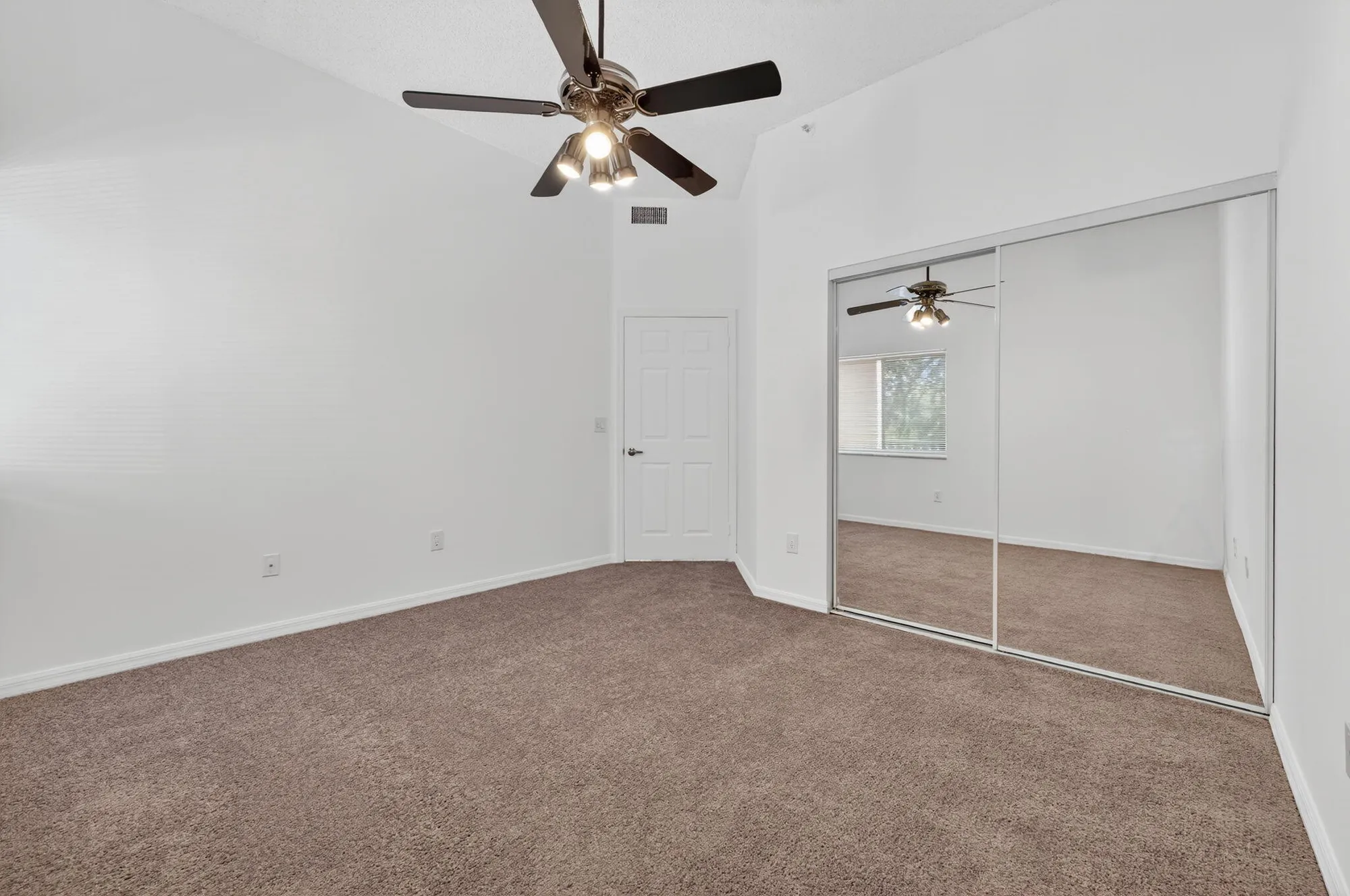 Property Slideshow image 20 of 39 | 9599 weldon cir a412, Tamarac, FL, 33321