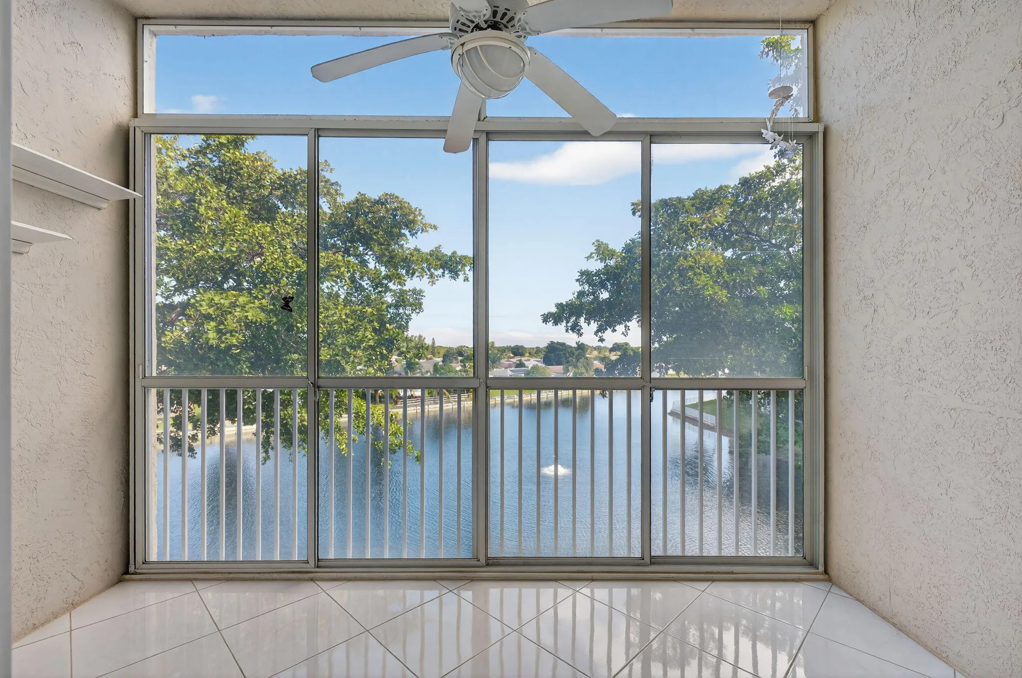 Property Slideshow image 10 of 39 | 9599 weldon cir a412, Tamarac, FL, 33321