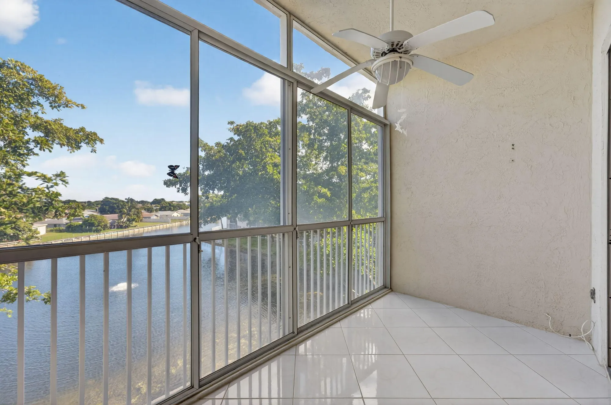 Property Slideshow image 12 of 39 | 9599 weldon cir a412, Tamarac, FL, 33321