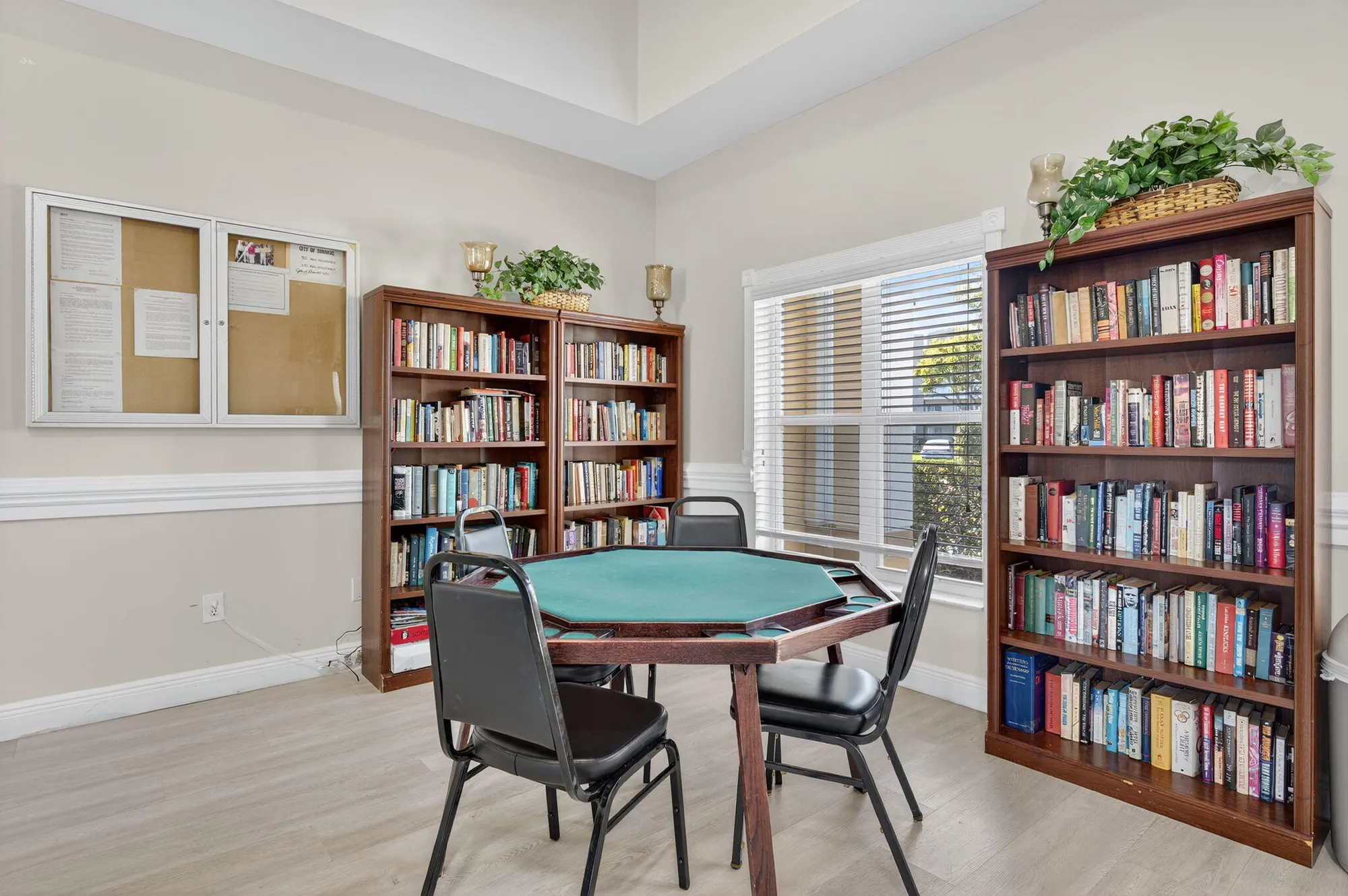 Property Slideshow image 30 of 39 | 9599 weldon cir a412, Tamarac, FL, 33321