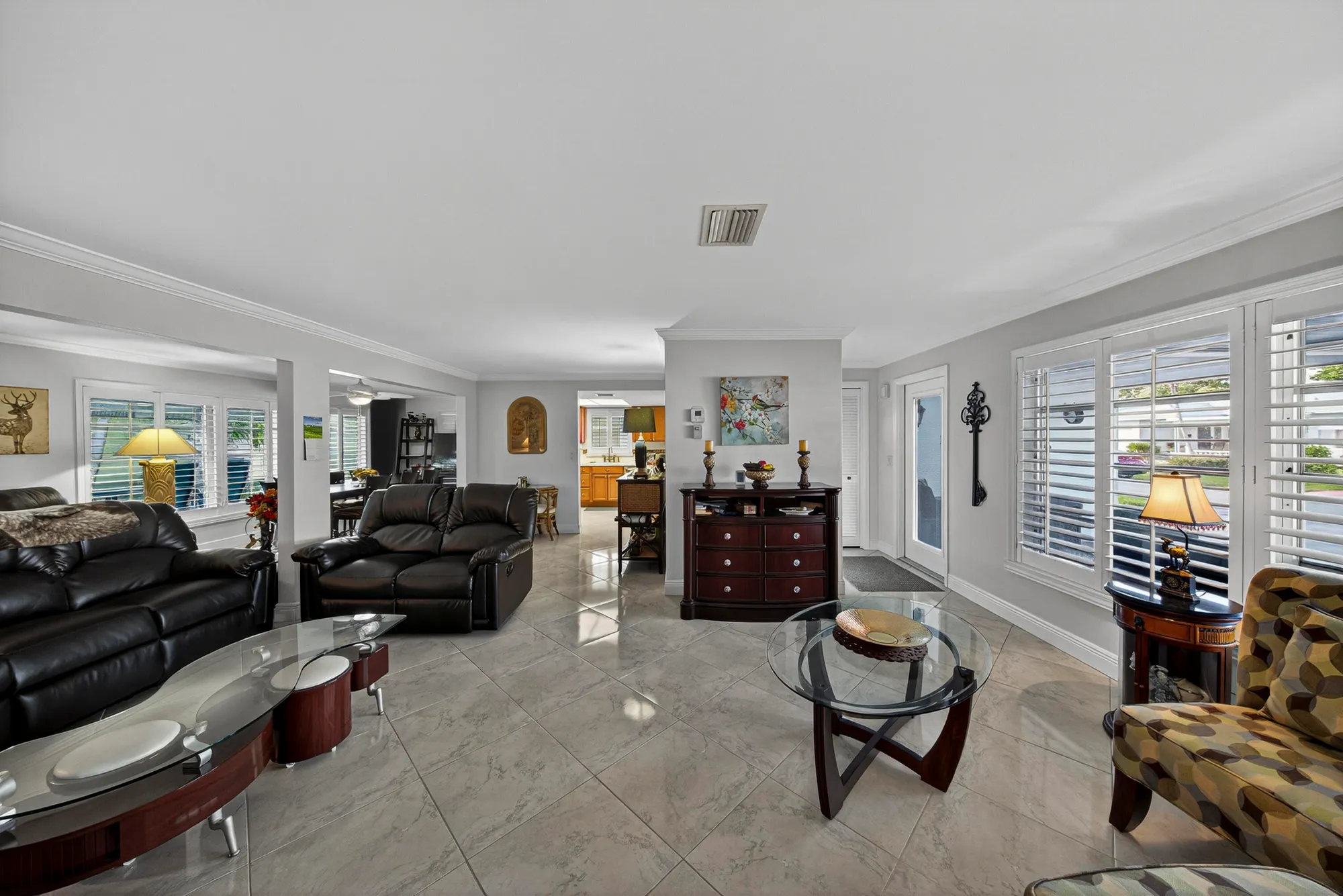 Property Slideshow image 11 of 70 | 320 nw 24th ct, Pompano Beach, FL, 33064