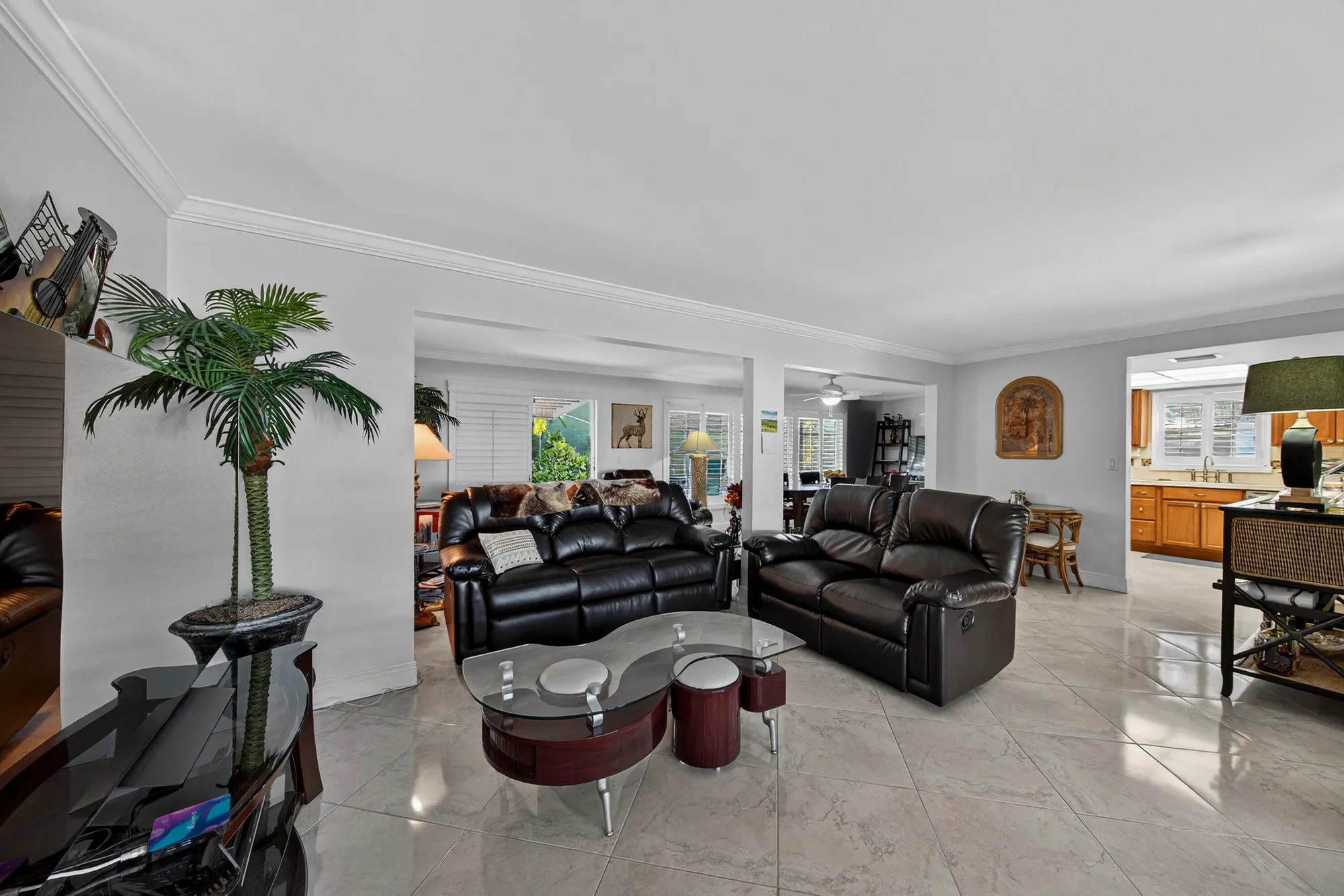 Property Slideshow image 14 of 70 | 320 nw 24th ct, Pompano Beach, FL, 33064