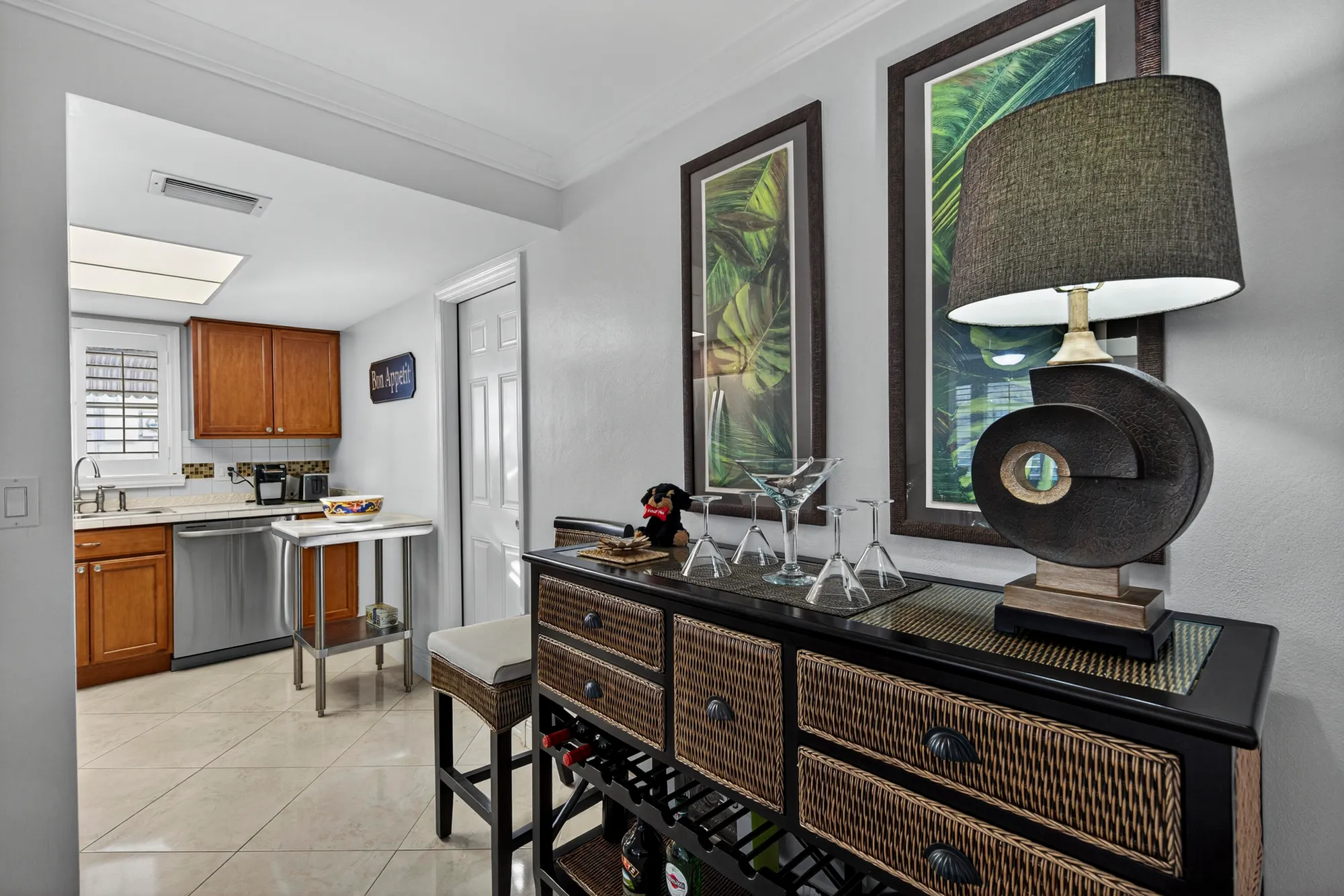 Property Slideshow image 8 of 70 | 320 nw 24th ct, Pompano Beach, FL, 33064