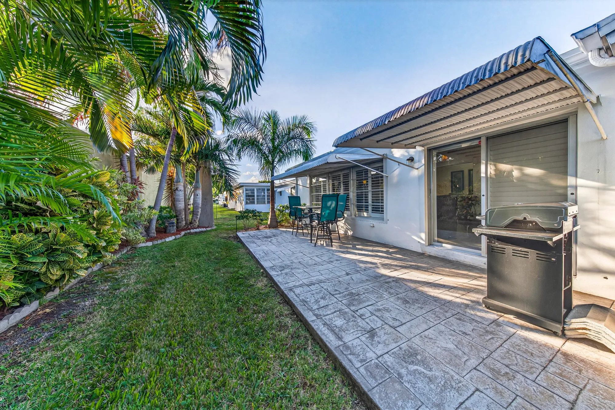 Property Slideshow image 34 of 70 | 320 nw 24th ct, Pompano Beach, FL, 33064