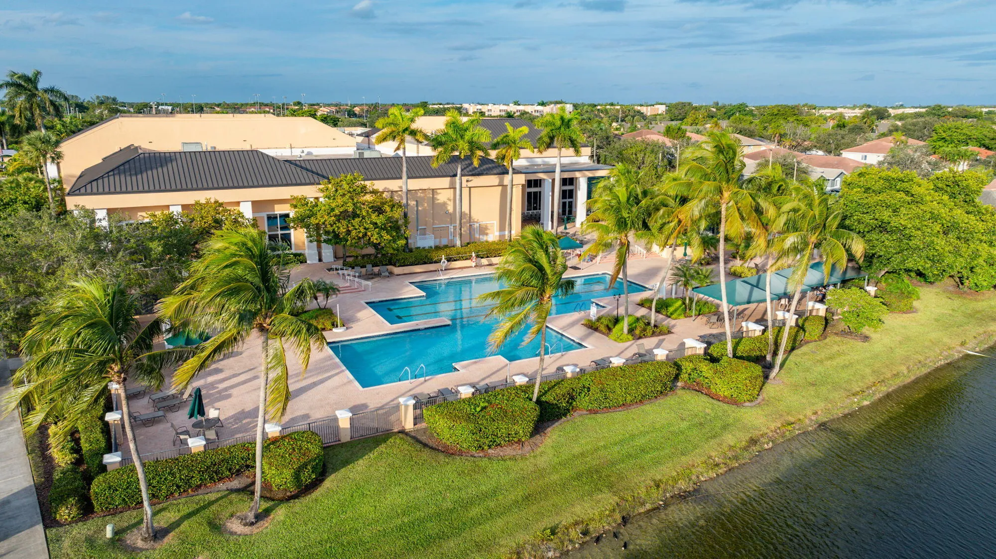 Property Slideshow image 33 of 39 | 9599 weldon cir a412, Tamarac, FL, 33321