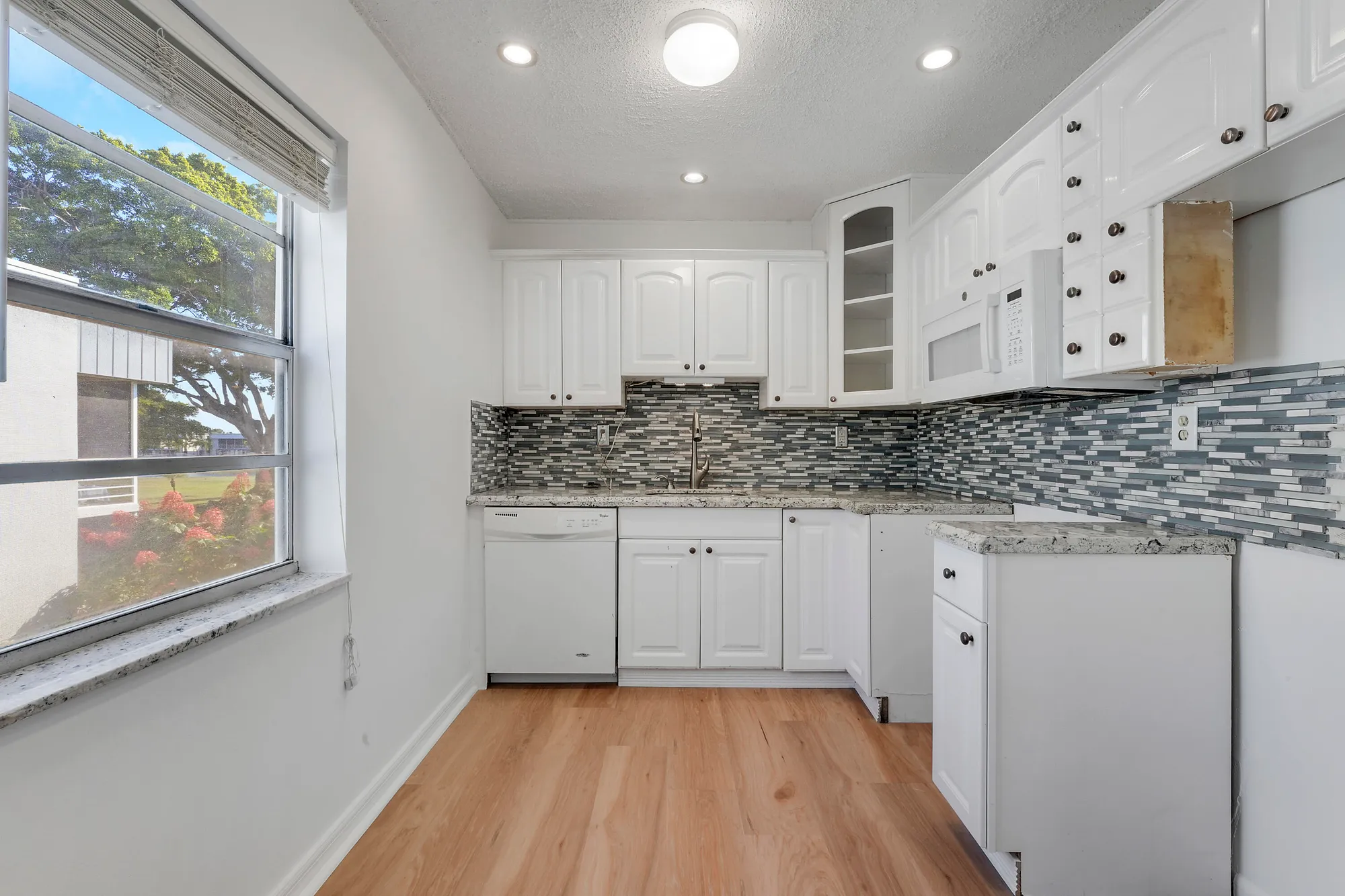 Property Slideshow image 7 of 30 | 332 flanders g, Delray Beach, FL, 33484