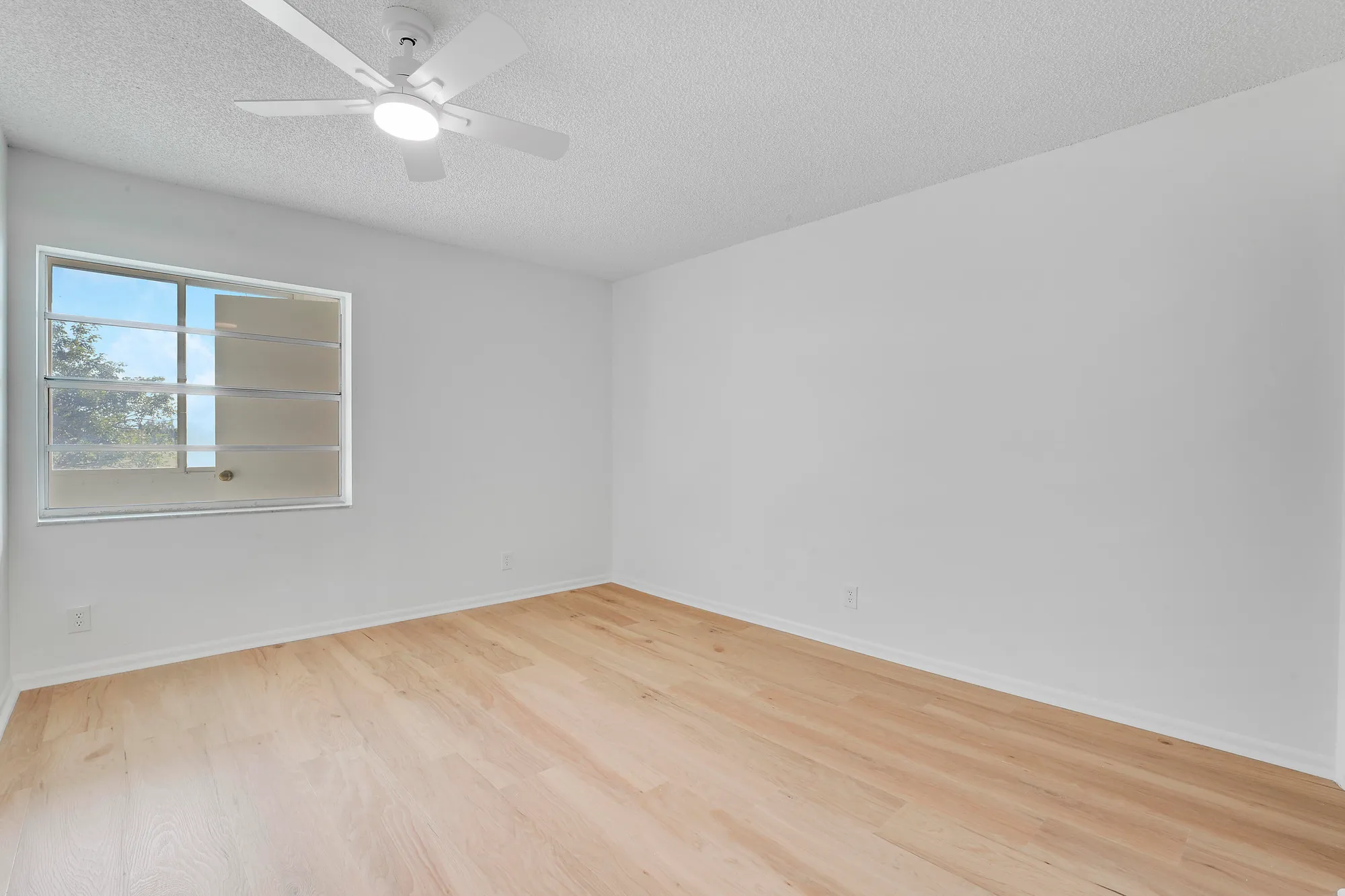 Property Slideshow image 14 of 30 | 332 flanders g, Delray Beach, FL, 33484