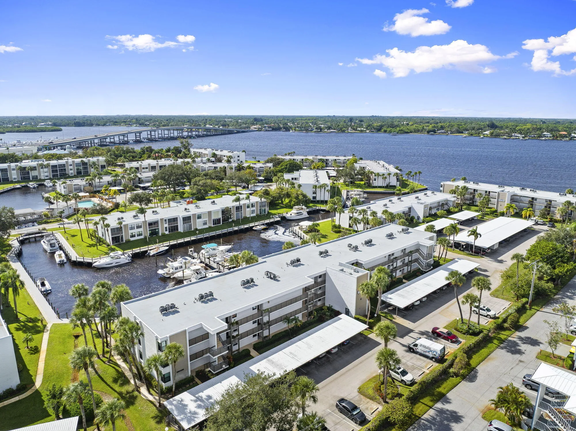 Property Slideshow image 8 of 46 | 1950 sw palm city rd apt 6105, Stuart, FL, 34994