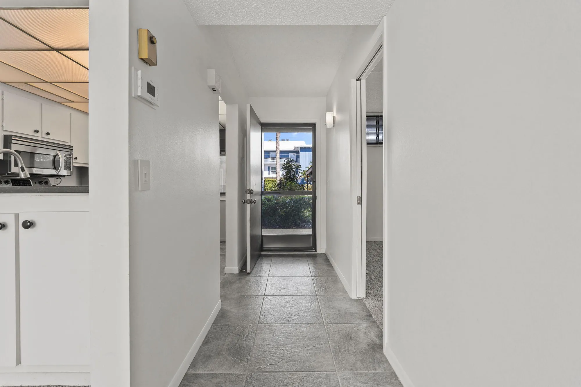 Property Slideshow image 16 of 46 | 1950 sw palm city rd apt 6105, Stuart, FL, 34994