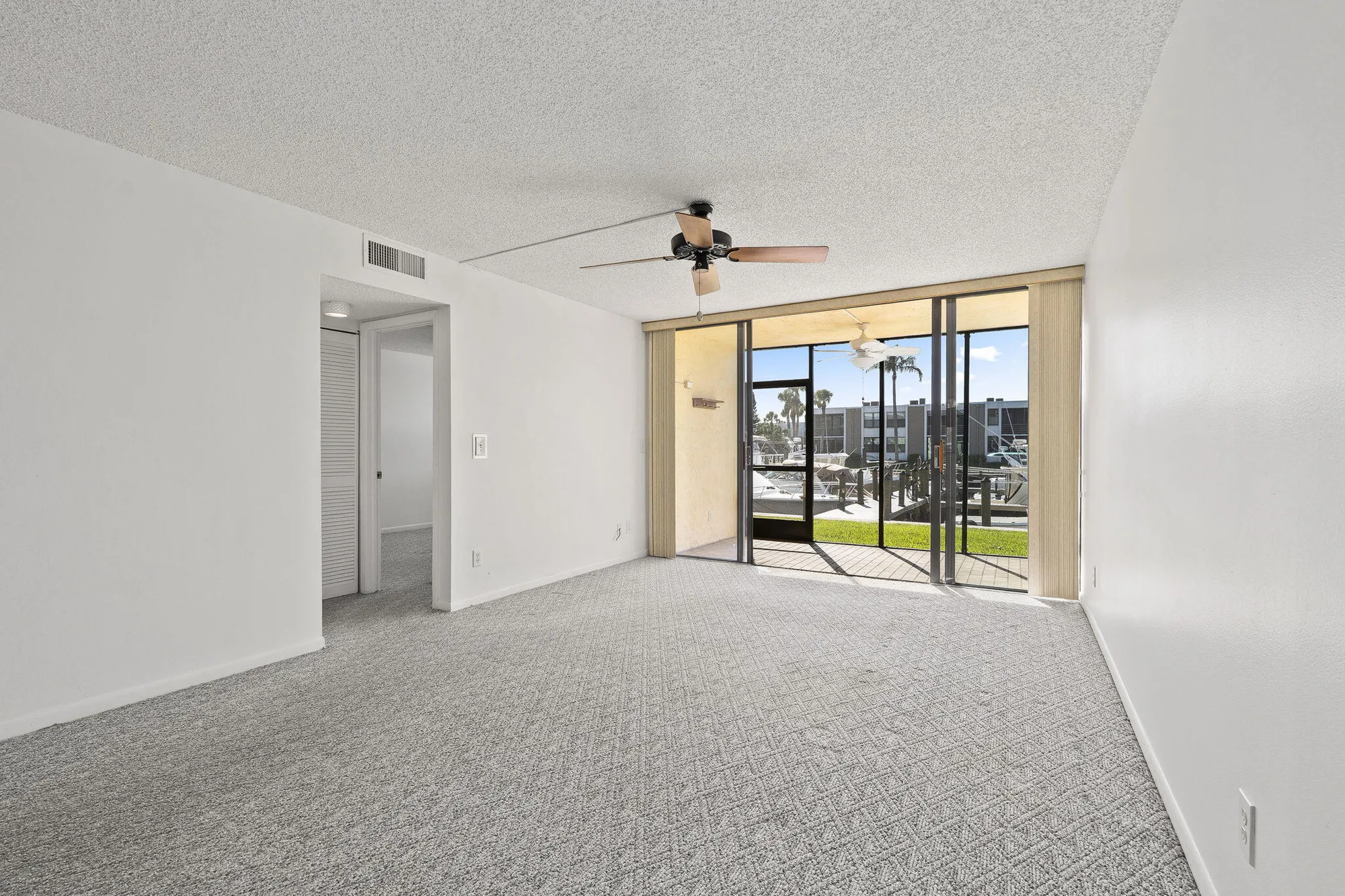 Property Slideshow image 22 of 46 | 1950 sw palm city rd apt 6105, Stuart, FL, 34994