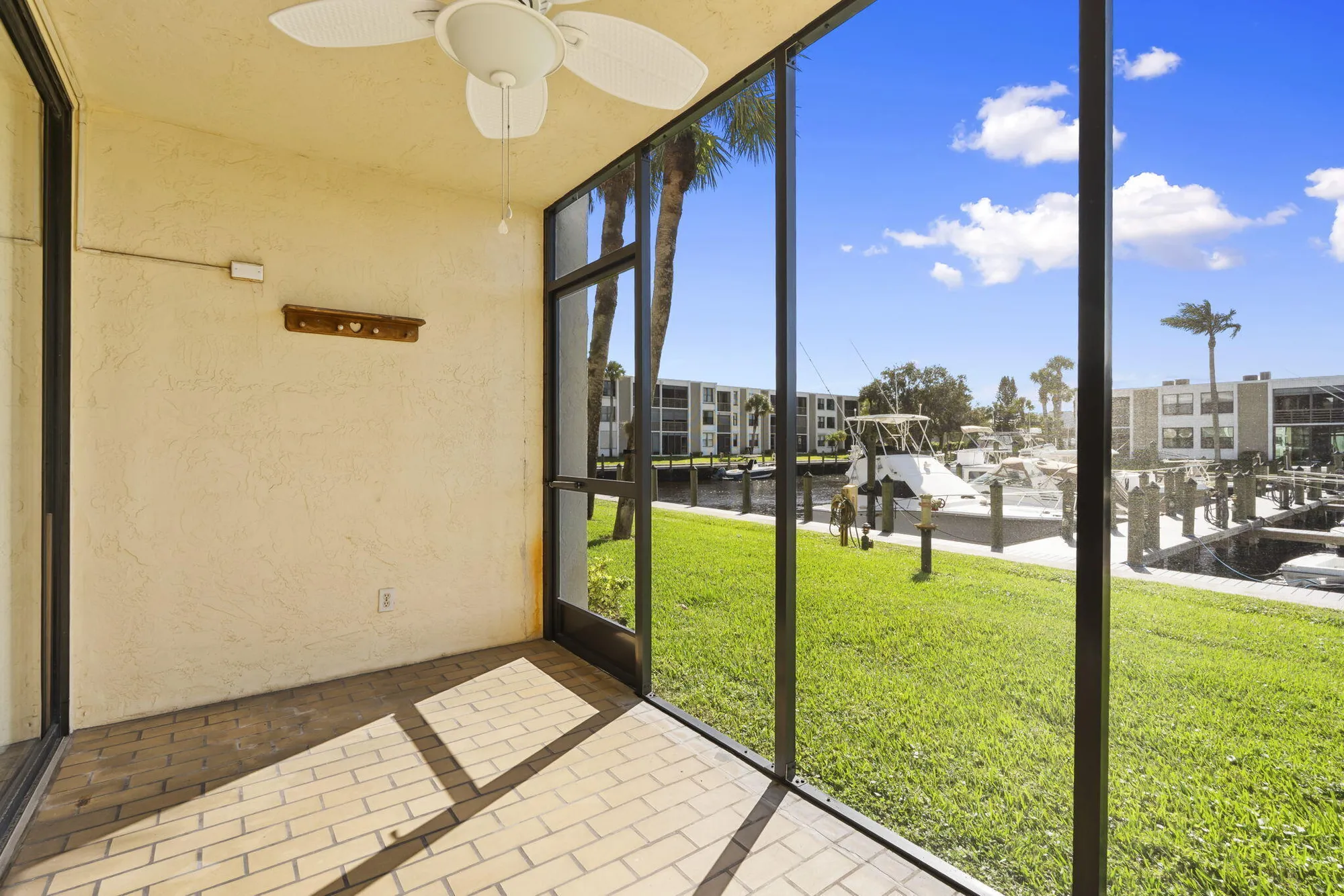 Property Slideshow image 25 of 46 | 1950 sw palm city rd apt 6105, Stuart, FL, 34994