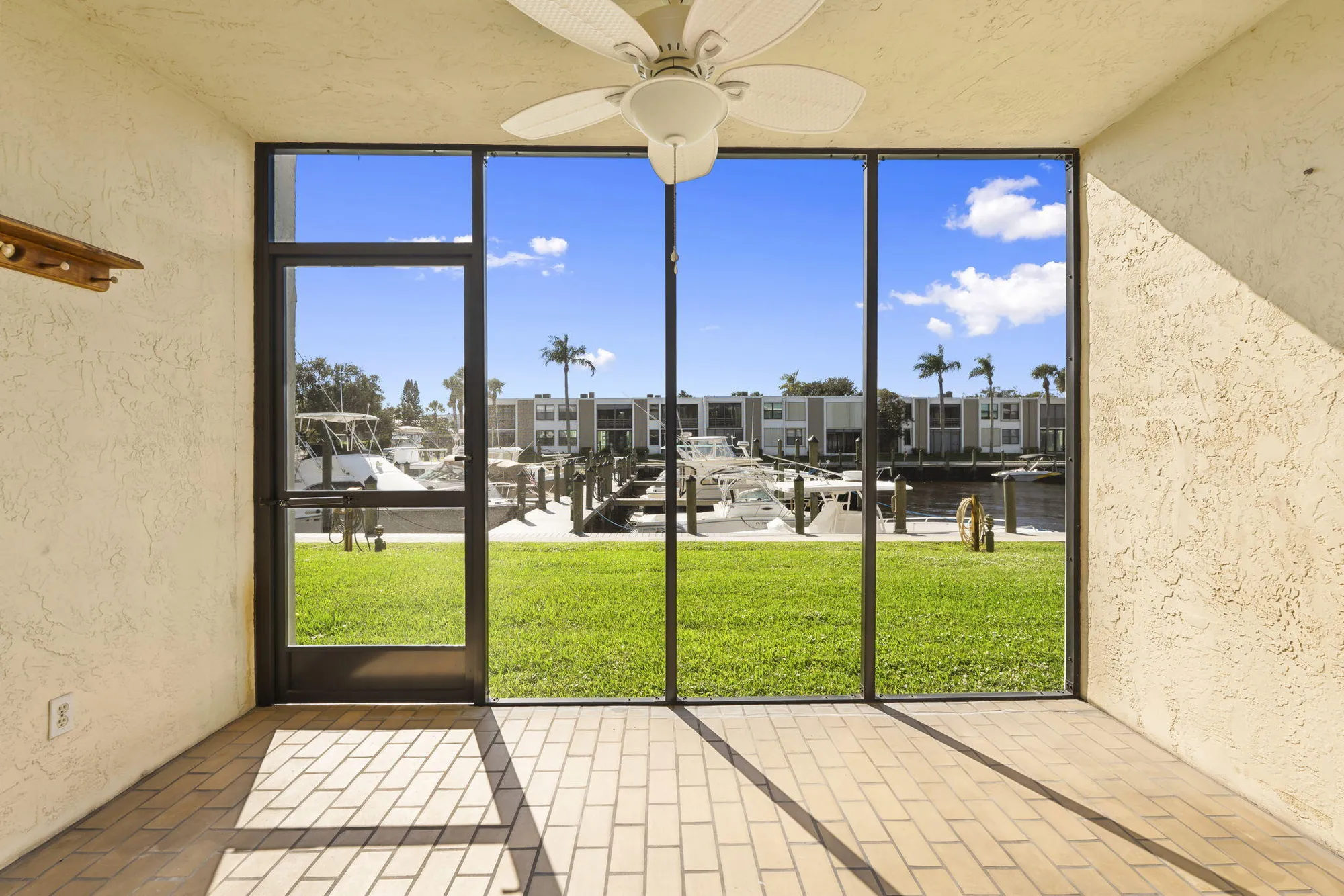 Property Slideshow image 26 of 46 | 1950 sw palm city rd apt 6105, Stuart, FL, 34994