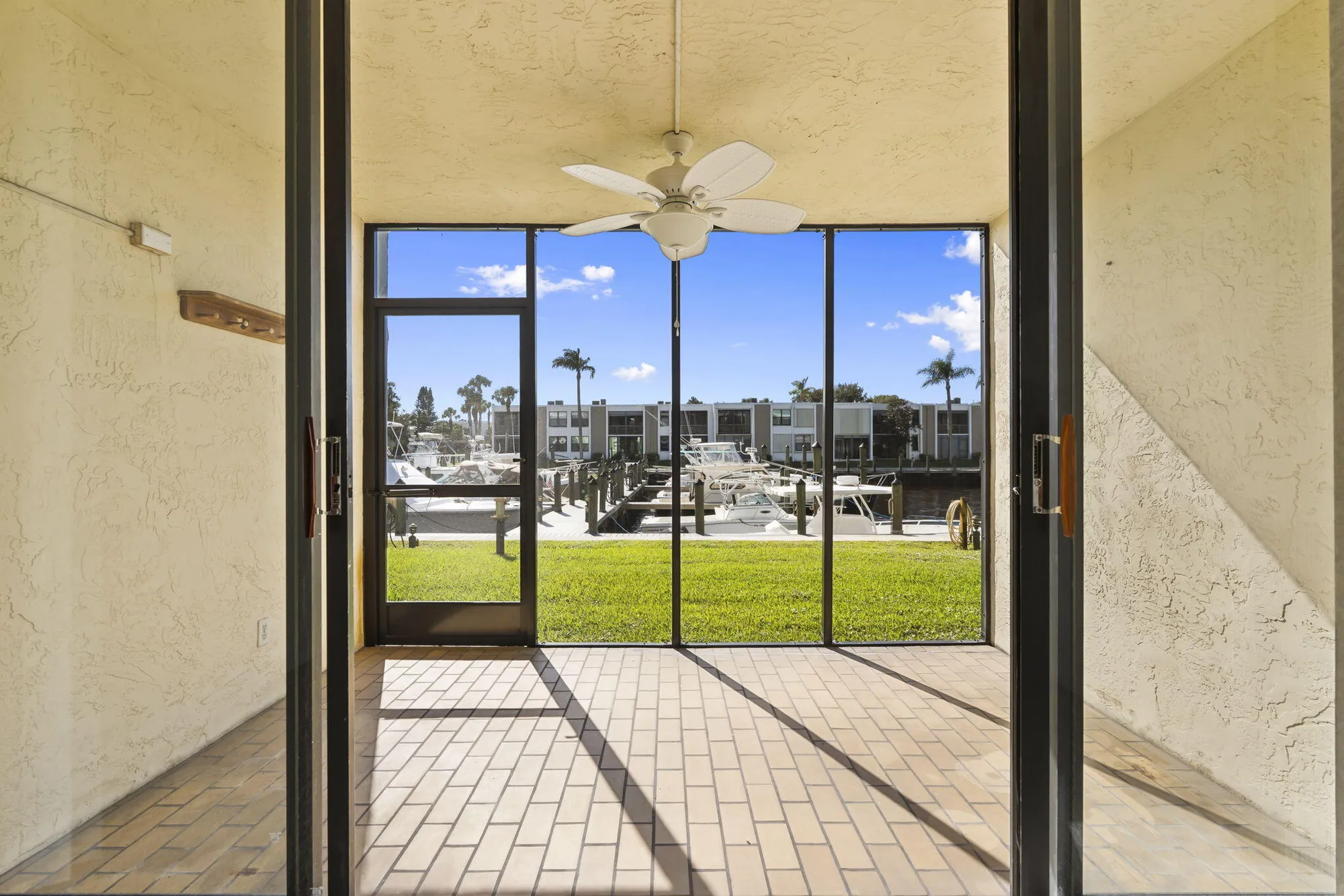 Property Slideshow image 27 of 46 | 1950 sw palm city rd apt 6105, Stuart, FL, 34994