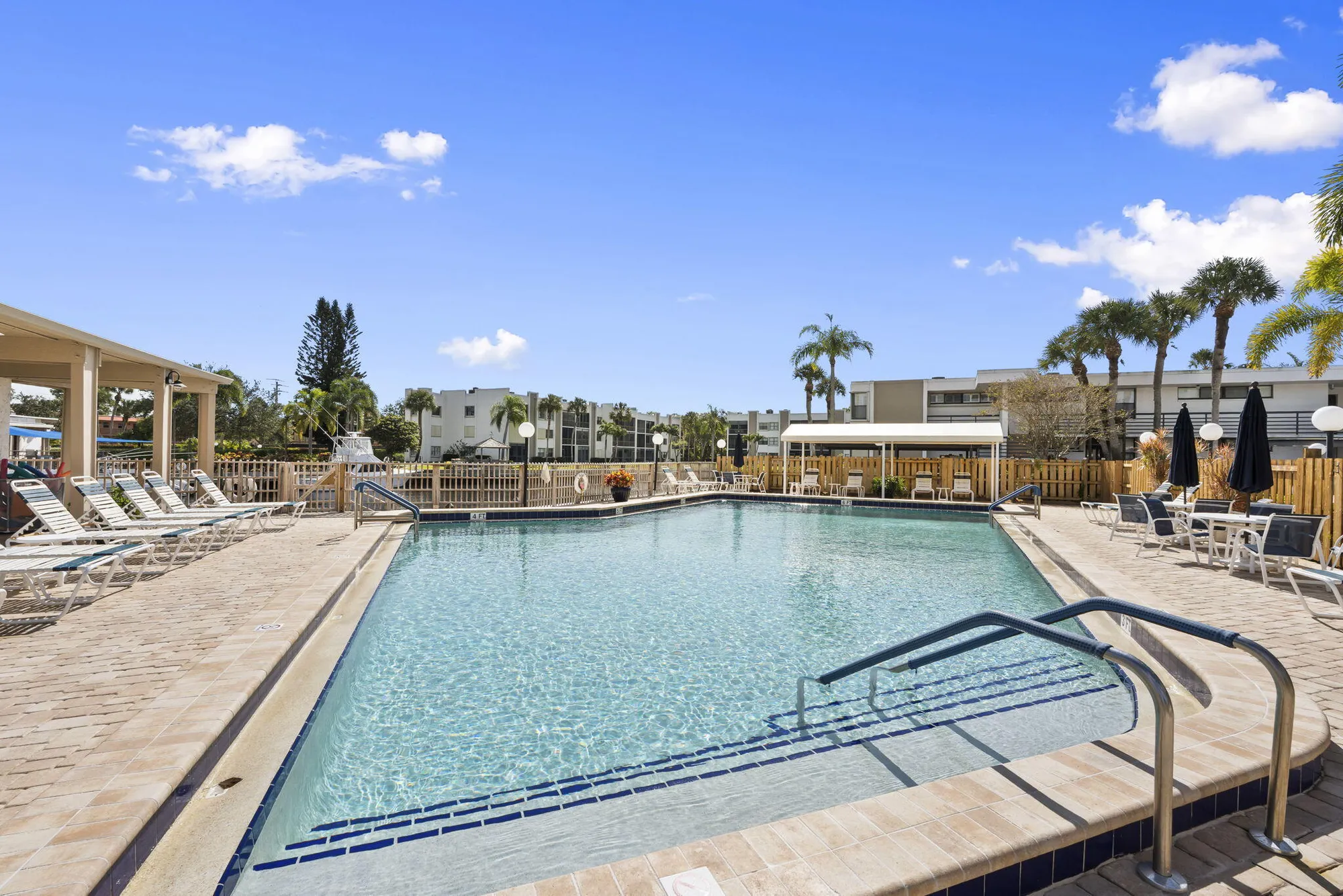 Property Slideshow image 40 of 46 | 1950 sw palm city rd apt 6105, Stuart, FL, 34994