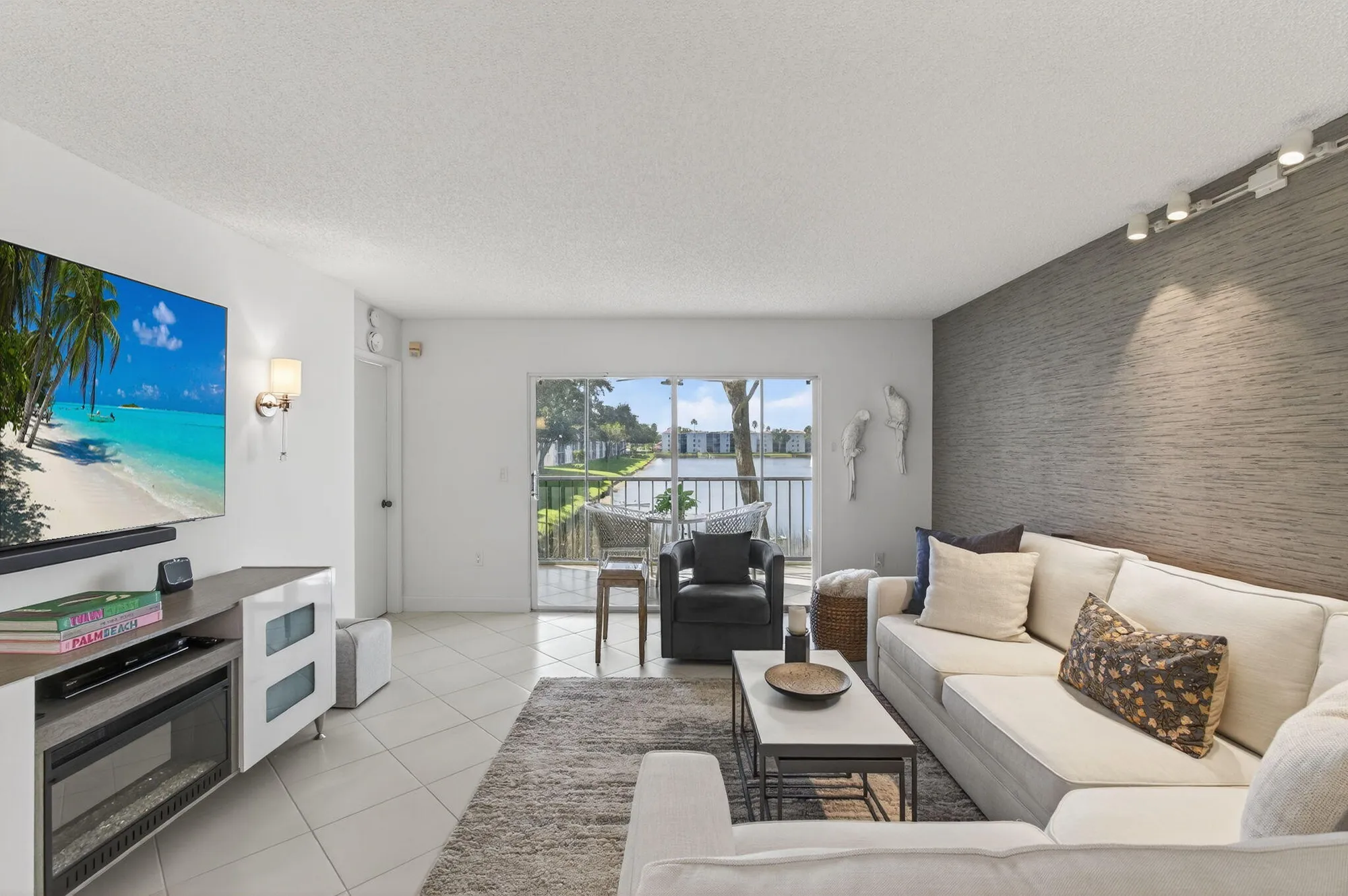 Property Slideshow image 20 of 147 | 6121 pointe regal cir apt 201, Delray Beach, FL, 33484