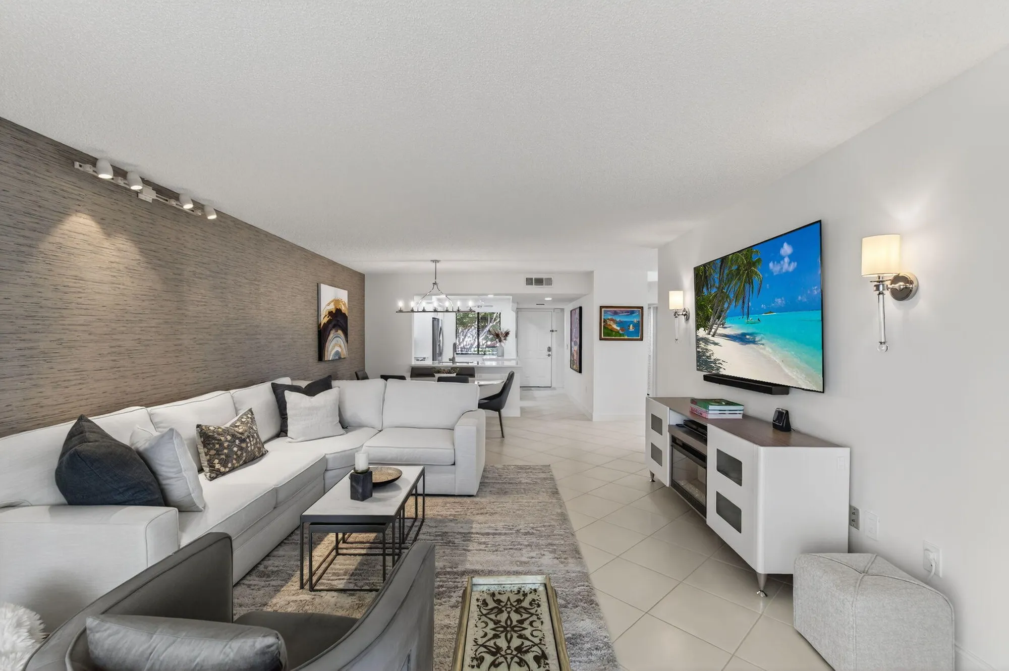 Property Slideshow image 31 of 147 | 6121 pointe regal cir apt 201, Delray Beach, FL, 33484