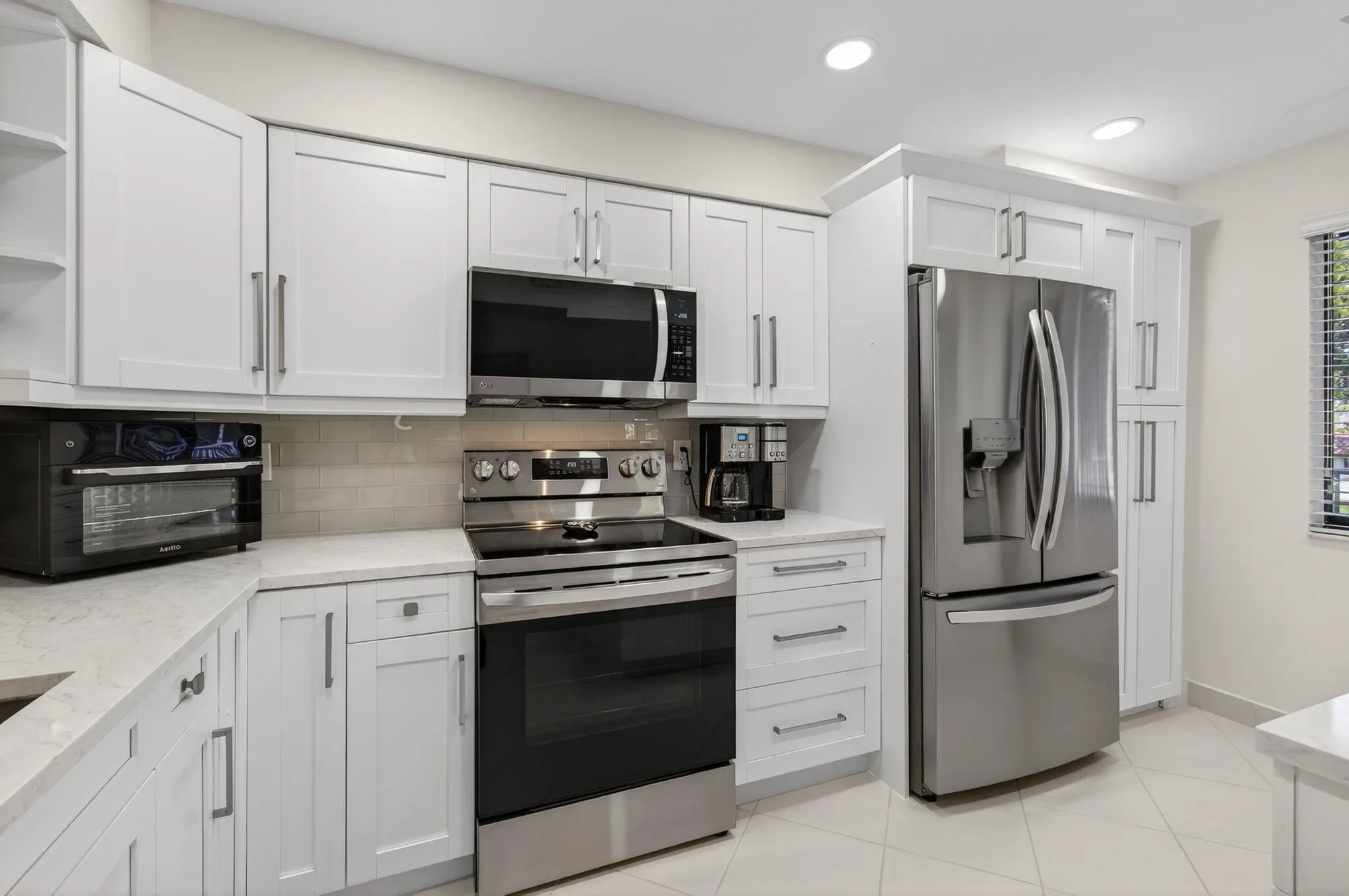 Property Slideshow image 41 of 147 | 6121 pointe regal cir apt 201, Delray Beach, FL, 33484