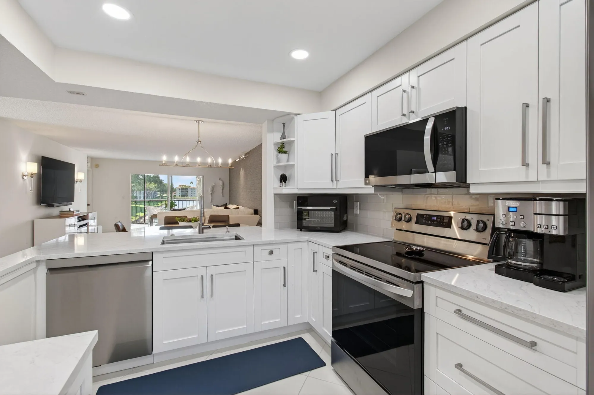 Property Slideshow image 43 of 147 | 6121 pointe regal cir apt 201, Delray Beach, FL, 33484