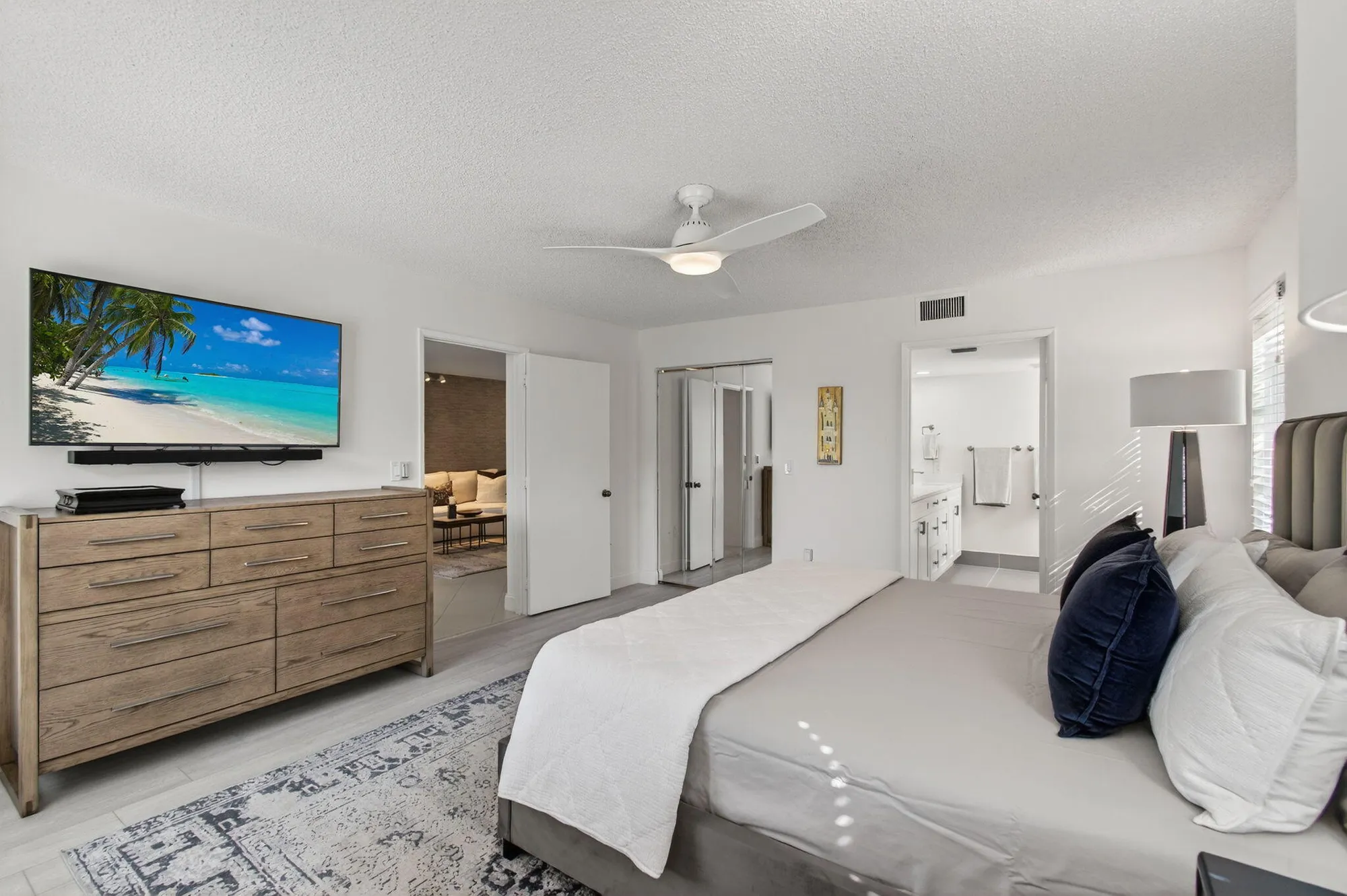 Property Slideshow image 49 of 147 | 6121 pointe regal cir apt 201, Delray Beach, FL, 33484