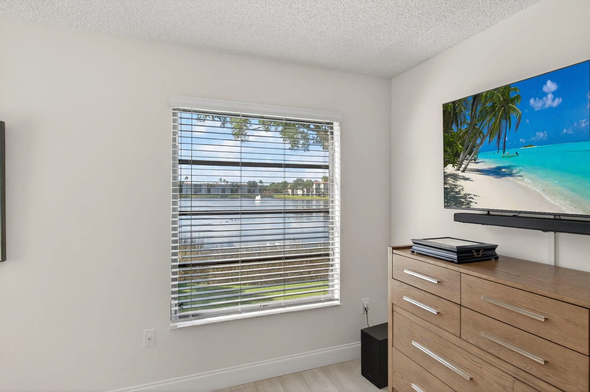 Property Slideshow image 52 of 147 | 6121 pointe regal cir apt 201, Delray Beach, FL, 33484