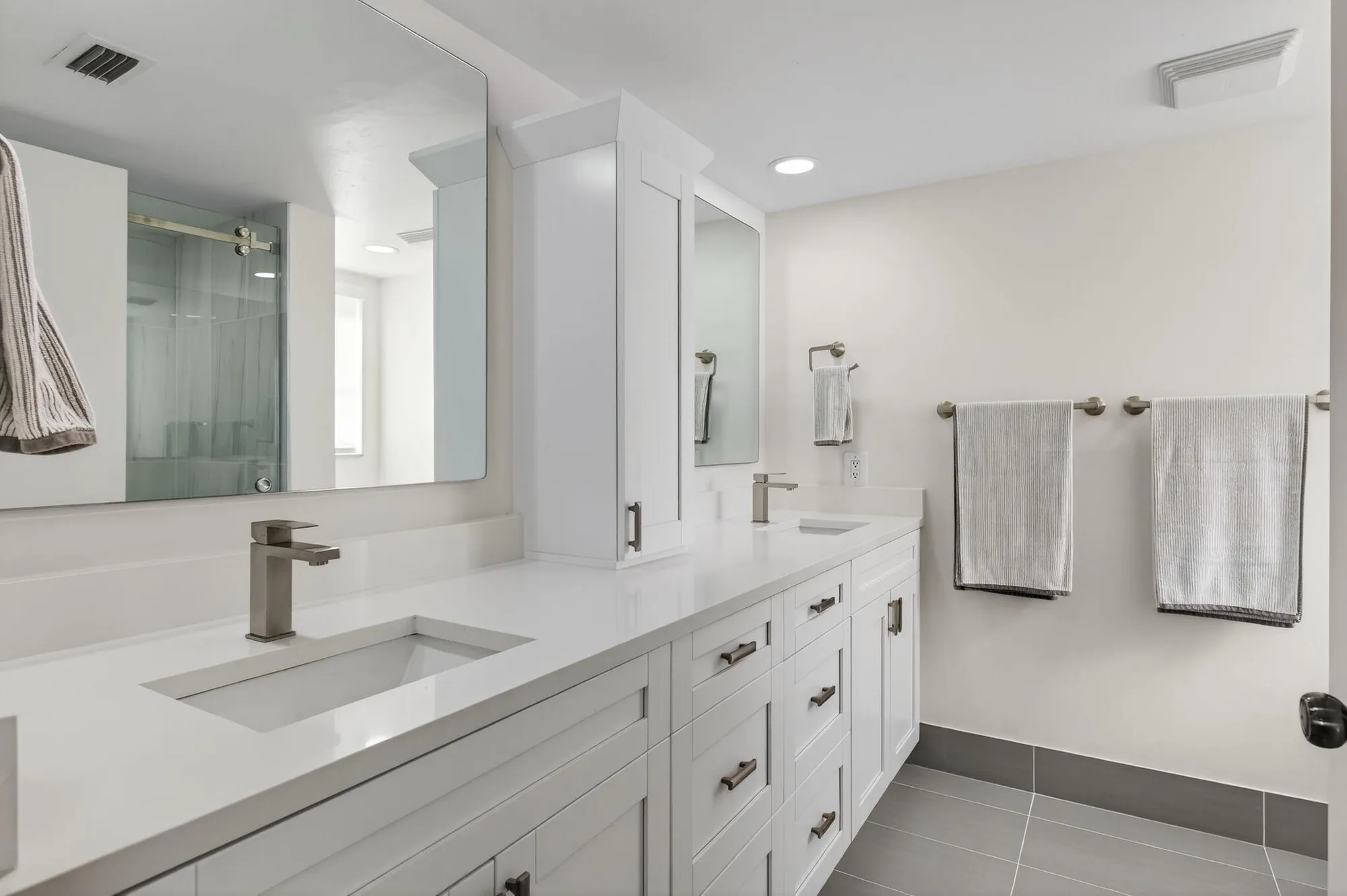 Property Slideshow image 57 of 147 | 6121 pointe regal cir apt 201, Delray Beach, FL, 33484