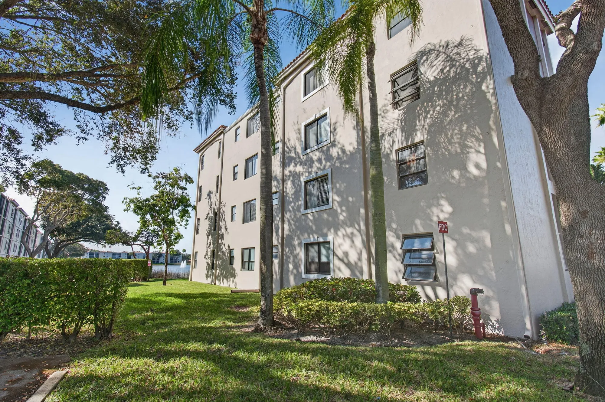 Property Slideshow image 71 of 147 | 6121 pointe regal cir apt 201, Delray Beach, FL, 33484