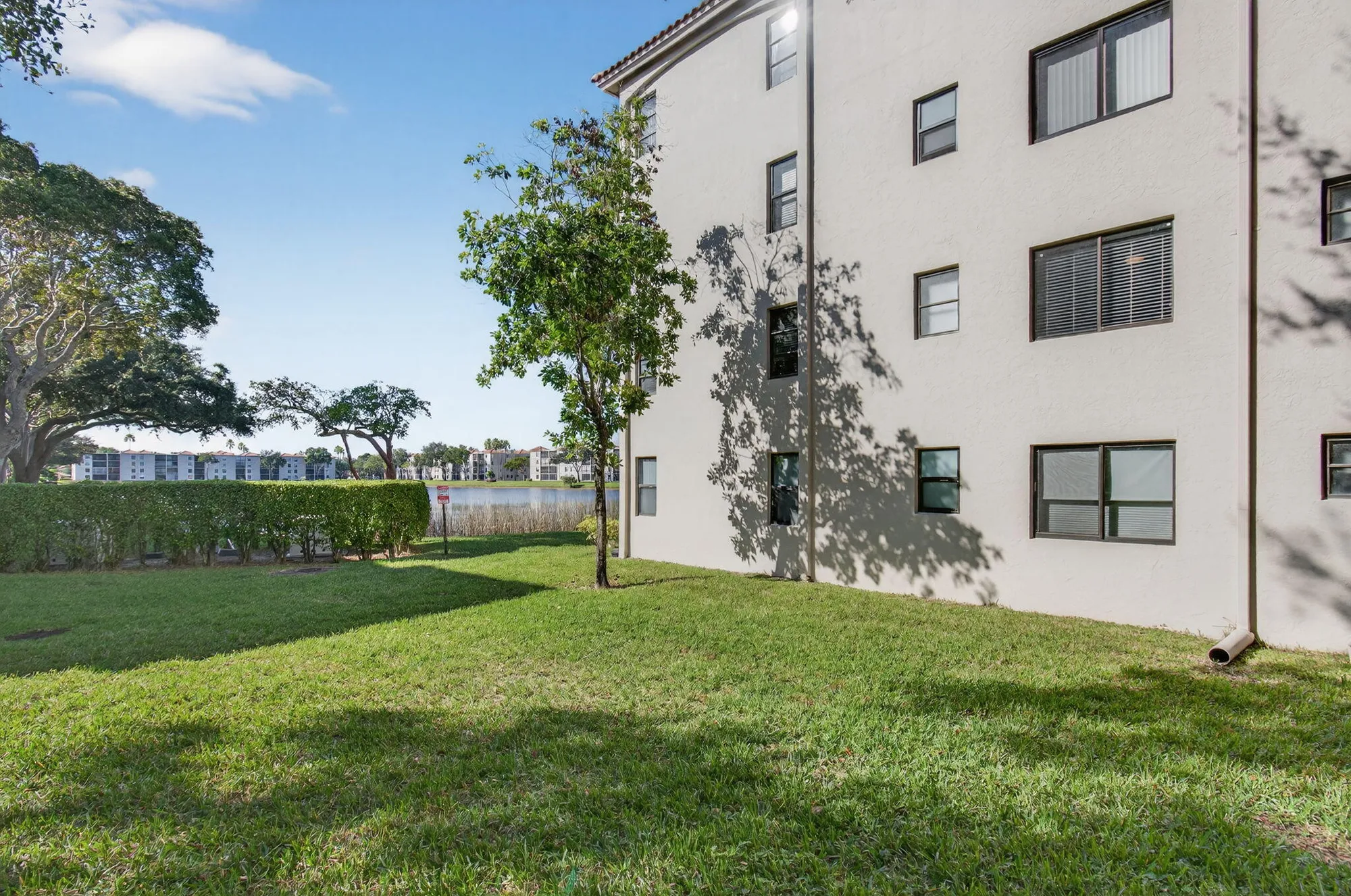Property Slideshow image 72 of 147 | 6121 pointe regal cir apt 201, Delray Beach, FL, 33484