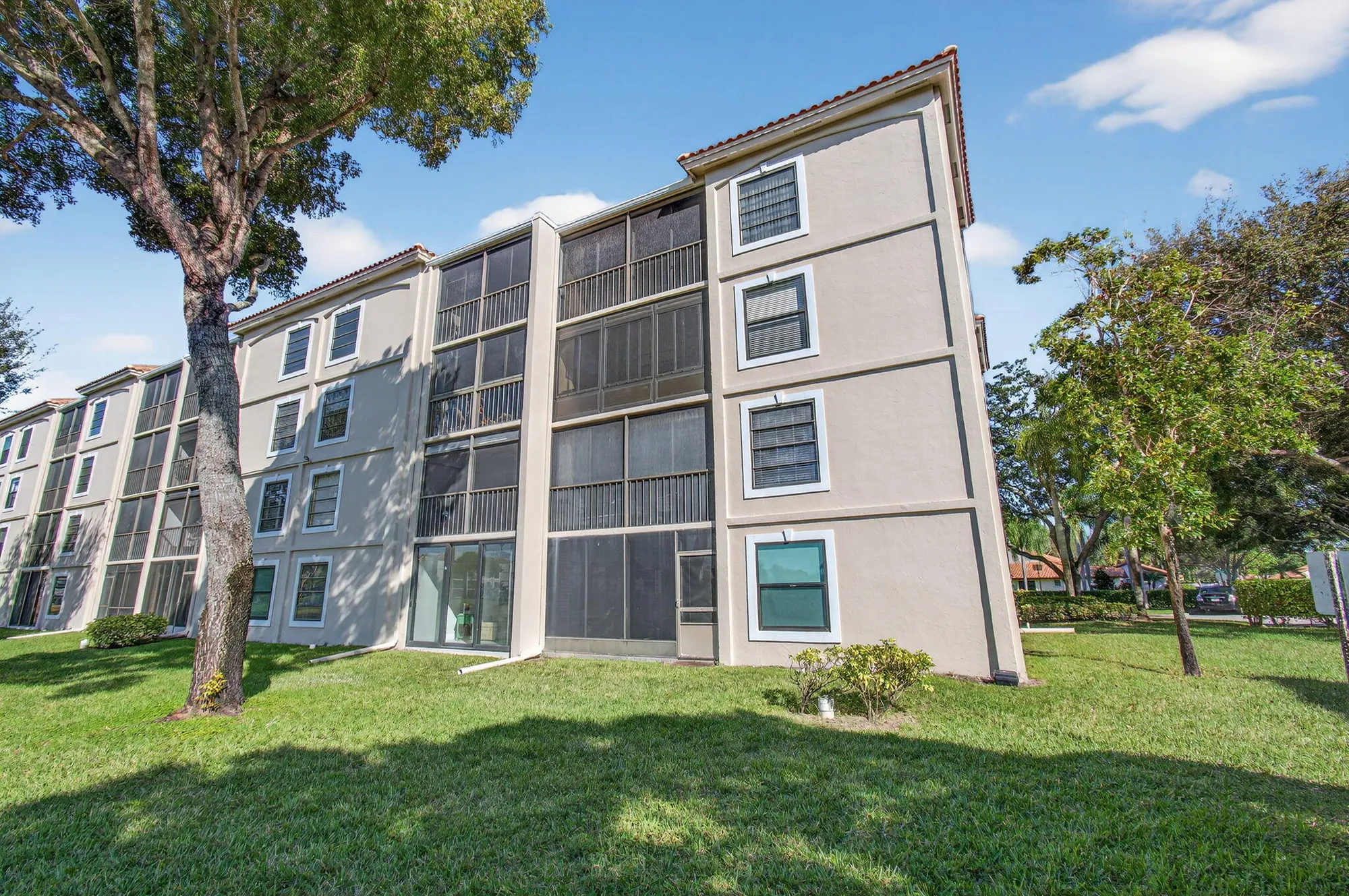 Property Slideshow image 74 of 147 | 6121 pointe regal cir apt 201, Delray Beach, FL, 33484