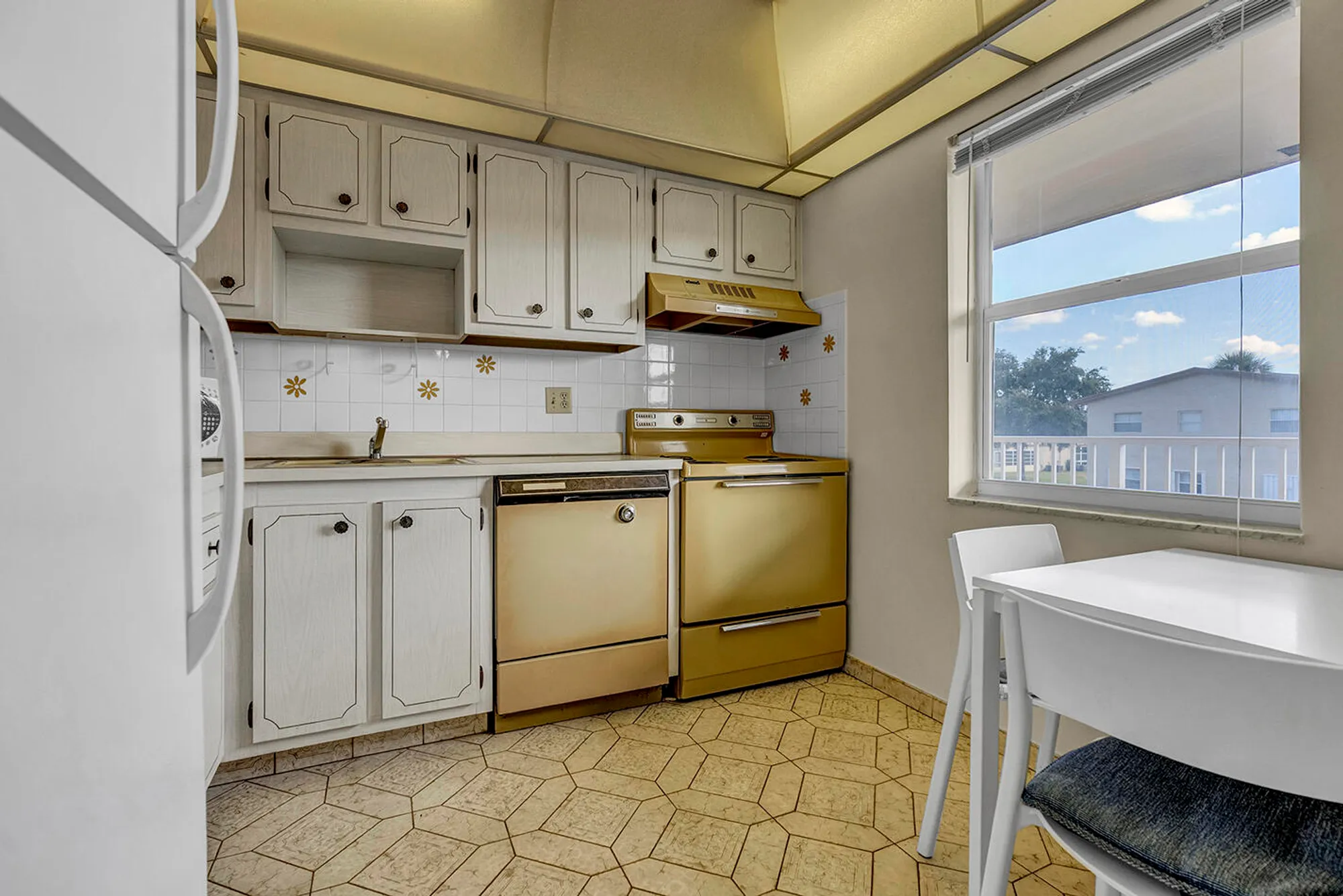 Property Slideshow image 4 of 29 | 7855 nw 5th ct 203, Margate, FL, 33063