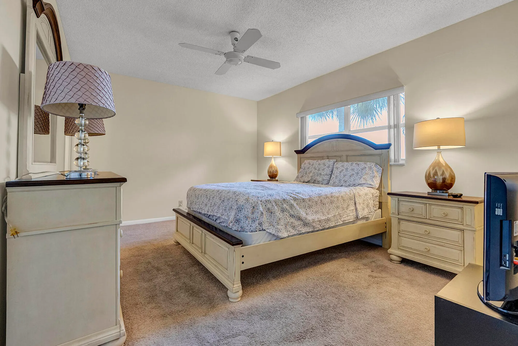Property Slideshow image 9 of 29 | 7855 nw 5th ct 203, Margate, FL, 33063