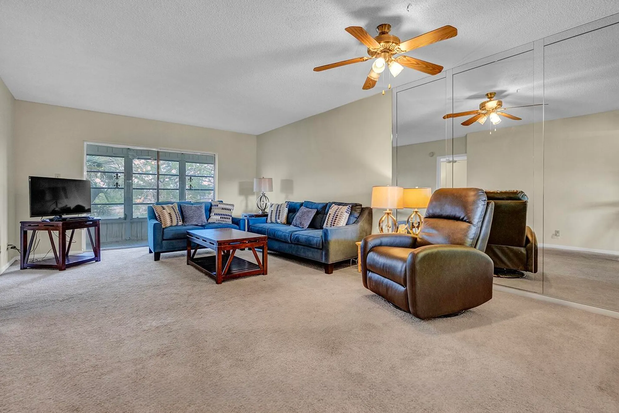 Property Slideshow image 6 of 29 | 7855 nw 5th ct 203, Margate, FL, 33063