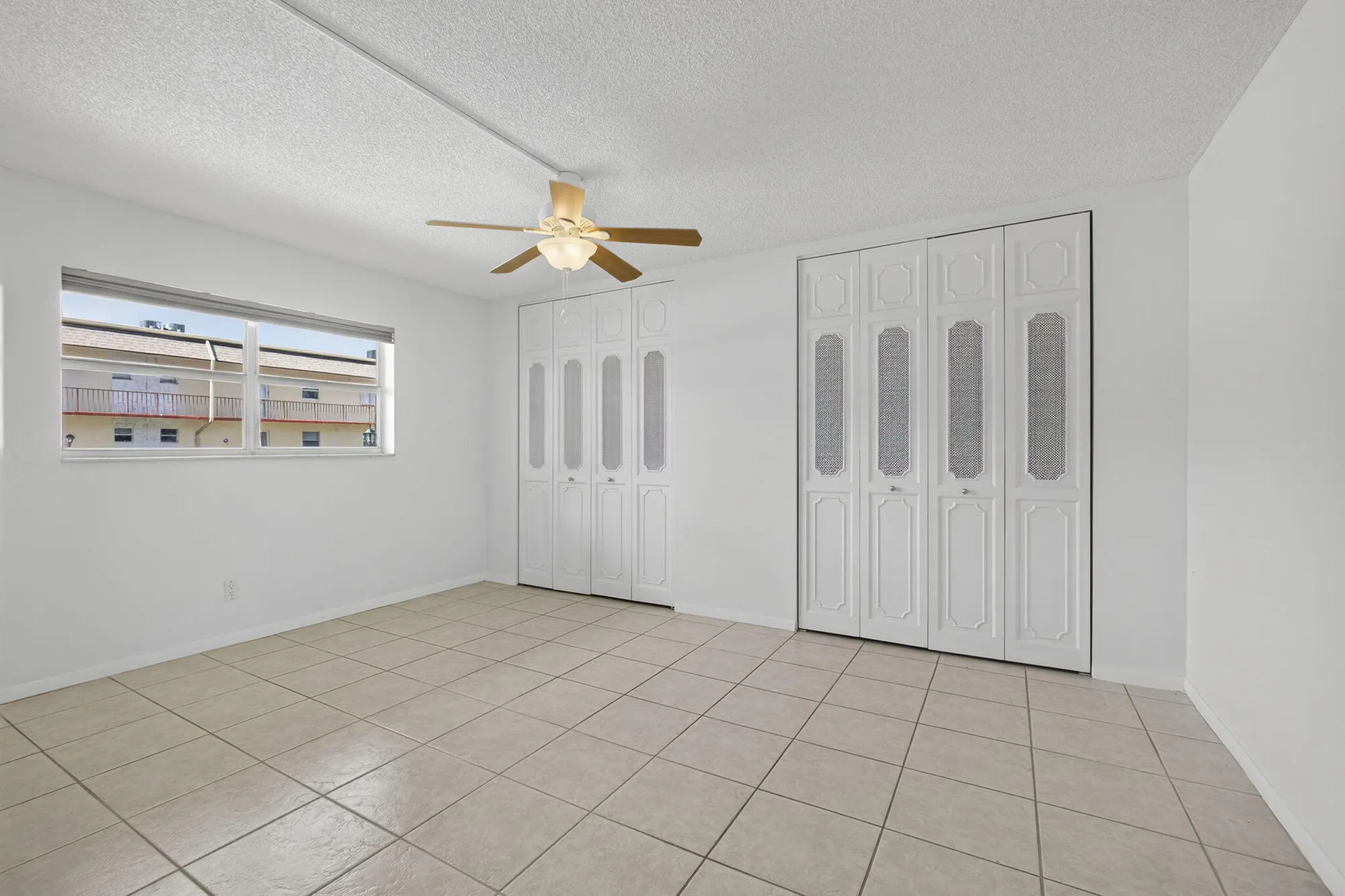 Property Slideshow image 14 of 50 | 116 oxford 200, West Palm Beach, FL, 33417