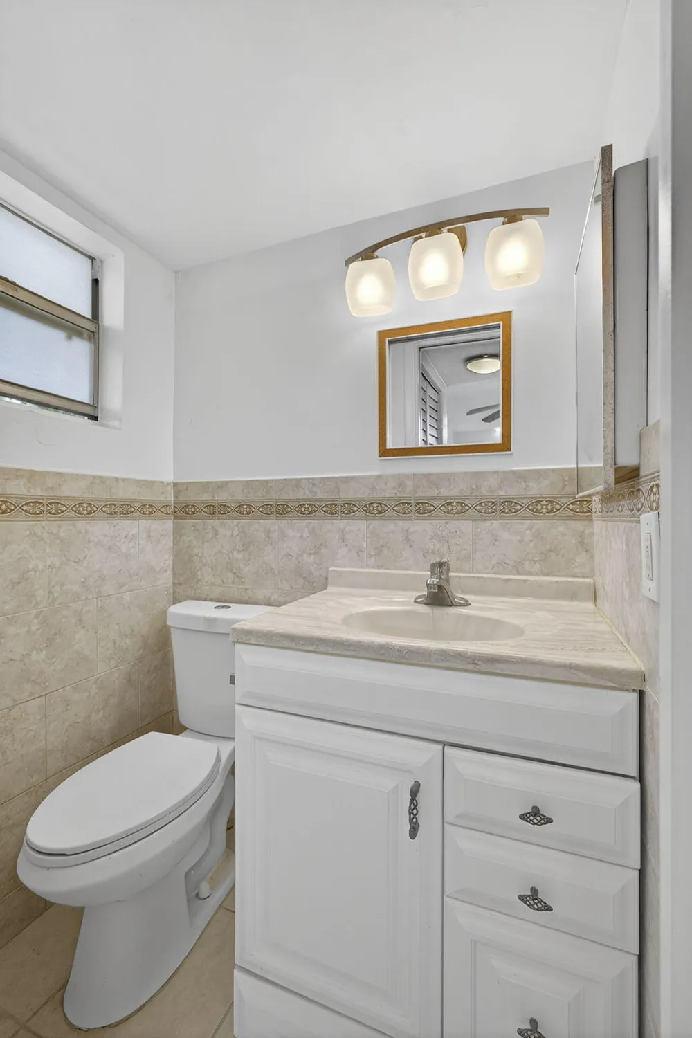 Property Slideshow image 19 of 50 | 116 oxford 200, West Palm Beach, FL, 33417