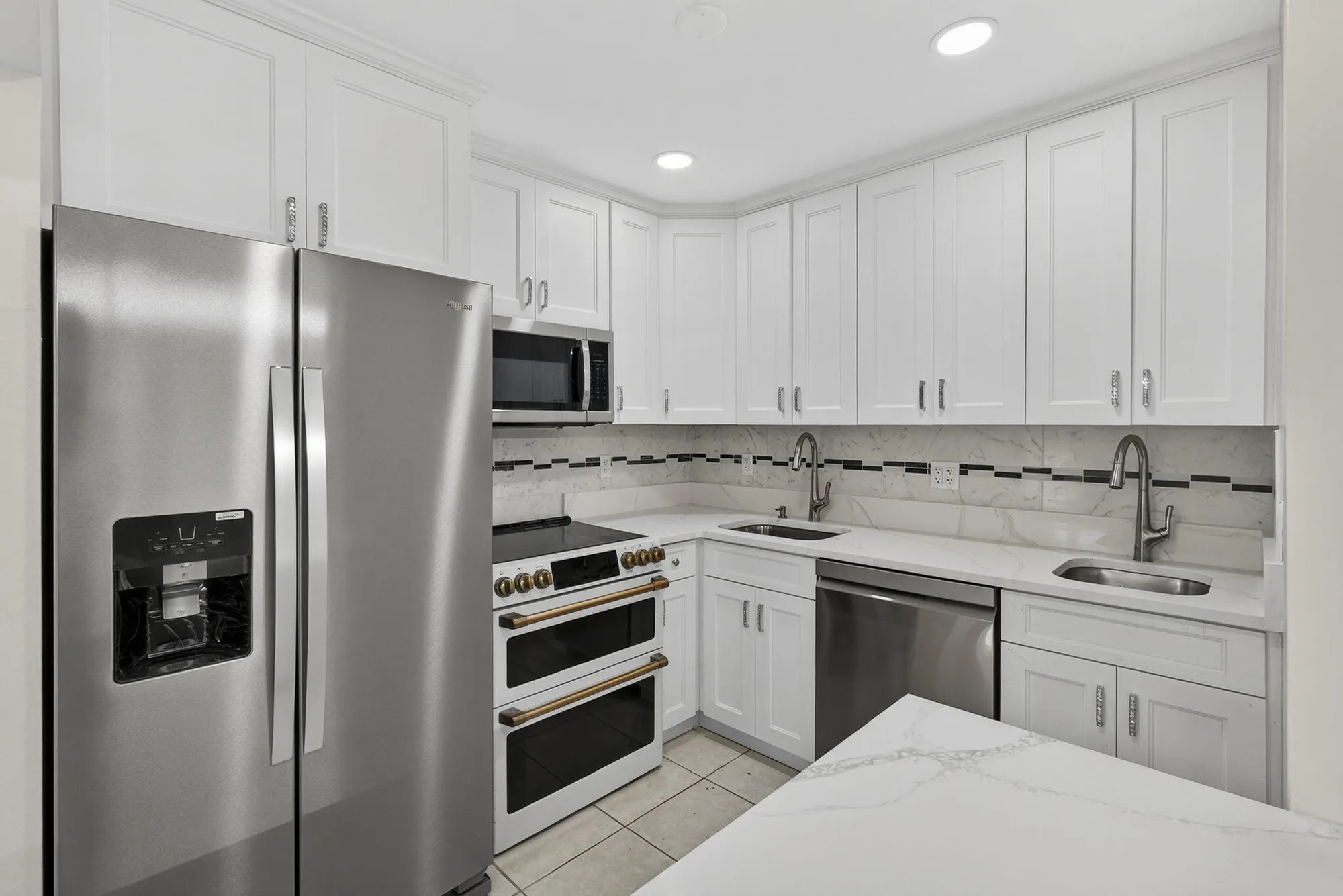 Property Slideshow image 11 of 50 | 116 oxford 200, West Palm Beach, FL, 33417