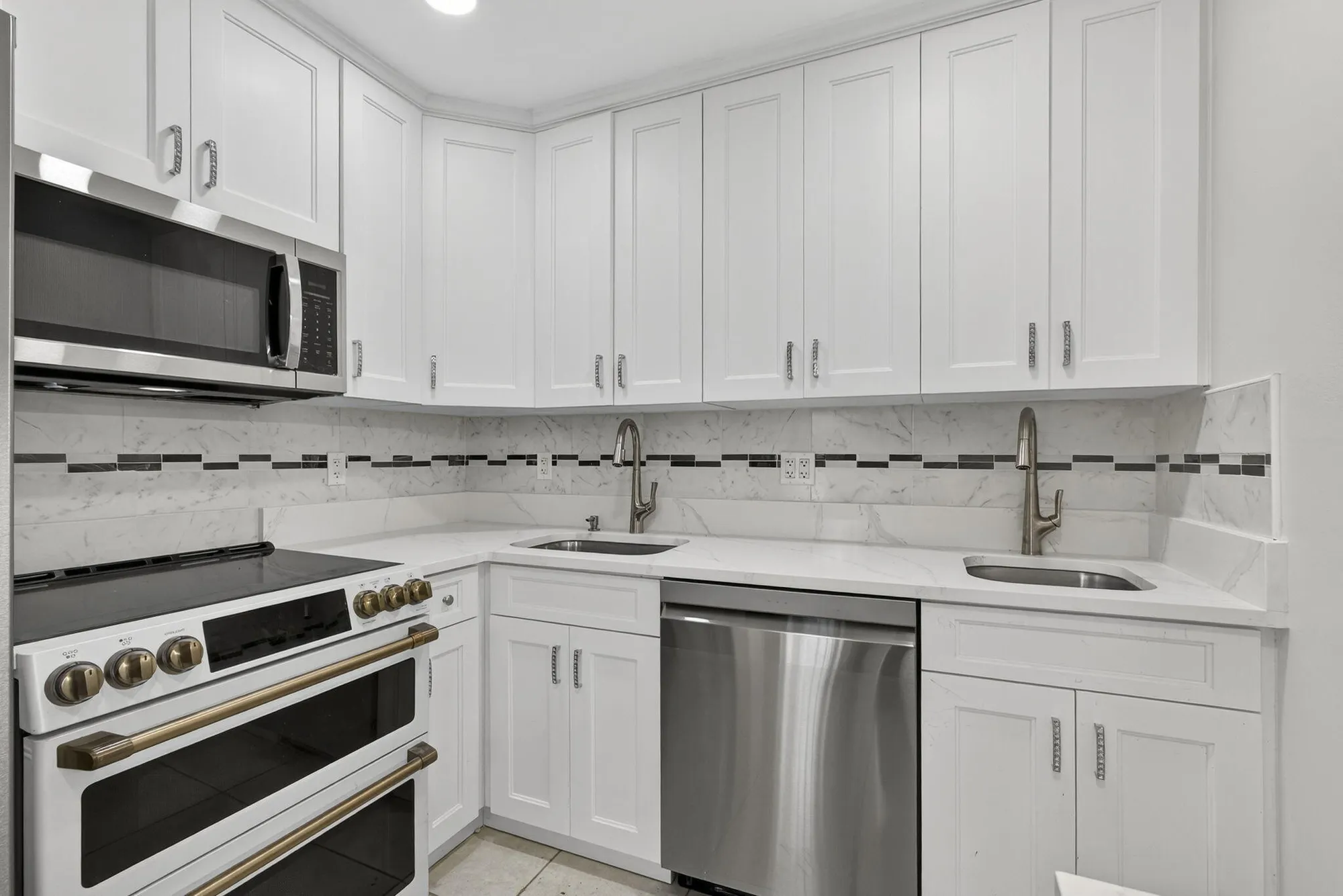 Property Slideshow image 12 of 50 | 116 oxford 200, West Palm Beach, FL, 33417