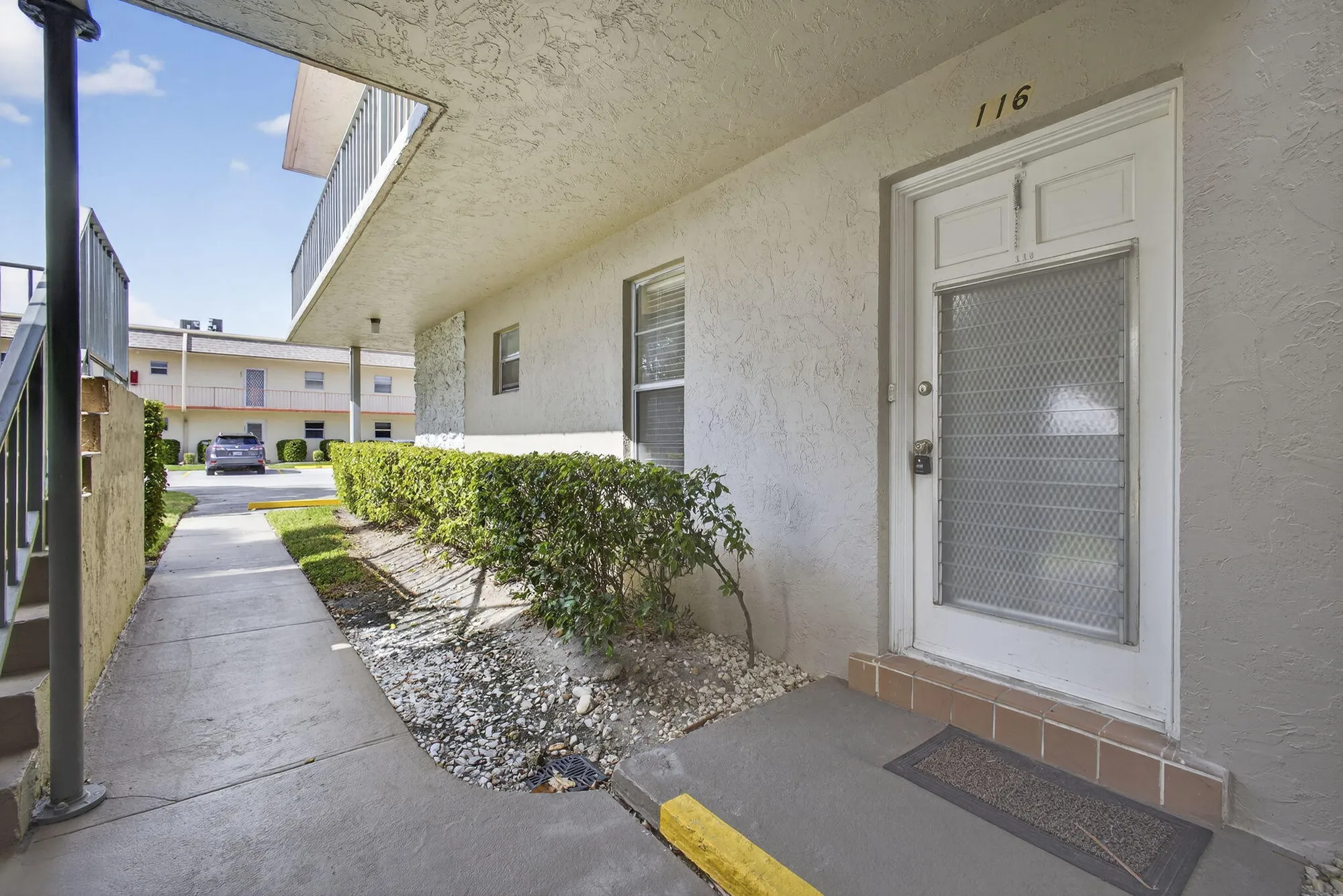 Property Slideshow image 3 of 50 | 116 oxford 200, West Palm Beach, FL, 33417