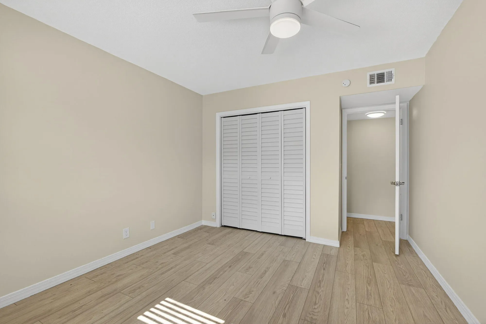 Property Slideshow image 17 of 44 | 51 stratford d, West Palm Beach, FL, 33417
