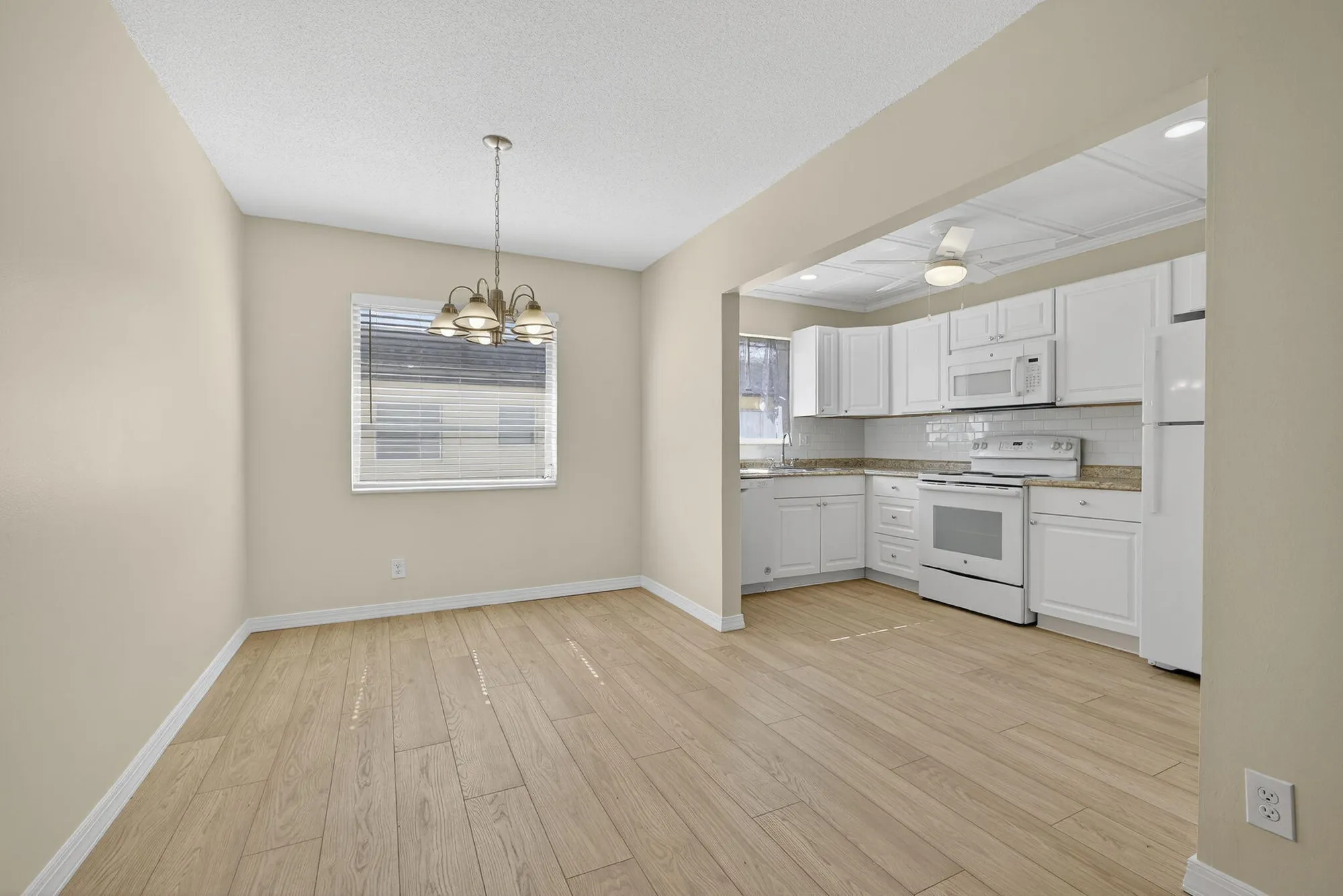 Property Slideshow image 9 of 44 | 51 stratford d, West Palm Beach, FL, 33417