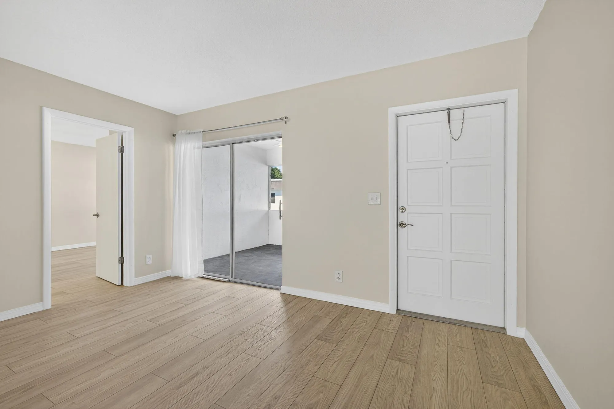 Property Slideshow image 4 of 44 | 51 stratford d, West Palm Beach, FL, 33417