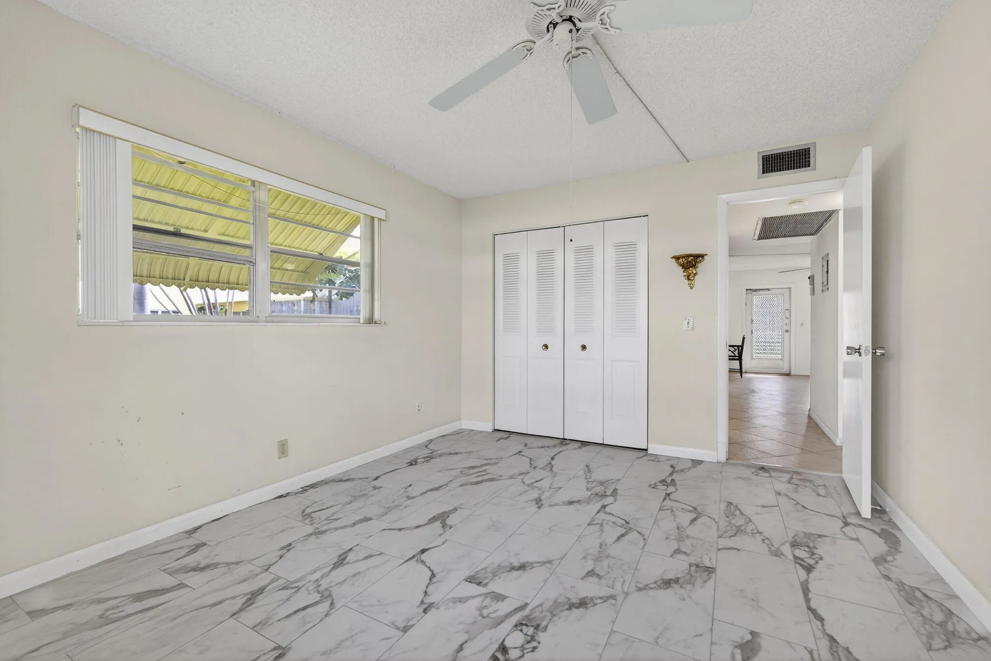 Property Slideshow image 19 of 44 | 100 sheffield e unit e, West Palm Beach, FL, 33417