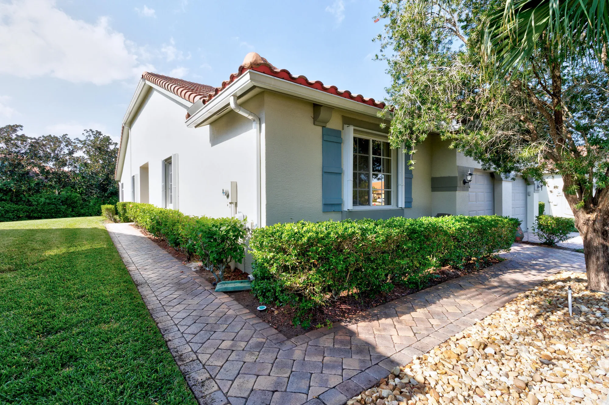 Property Slideshow image 2 of 34 | 6445 oxford cir unit 101, Vero Beach, FL, 32966