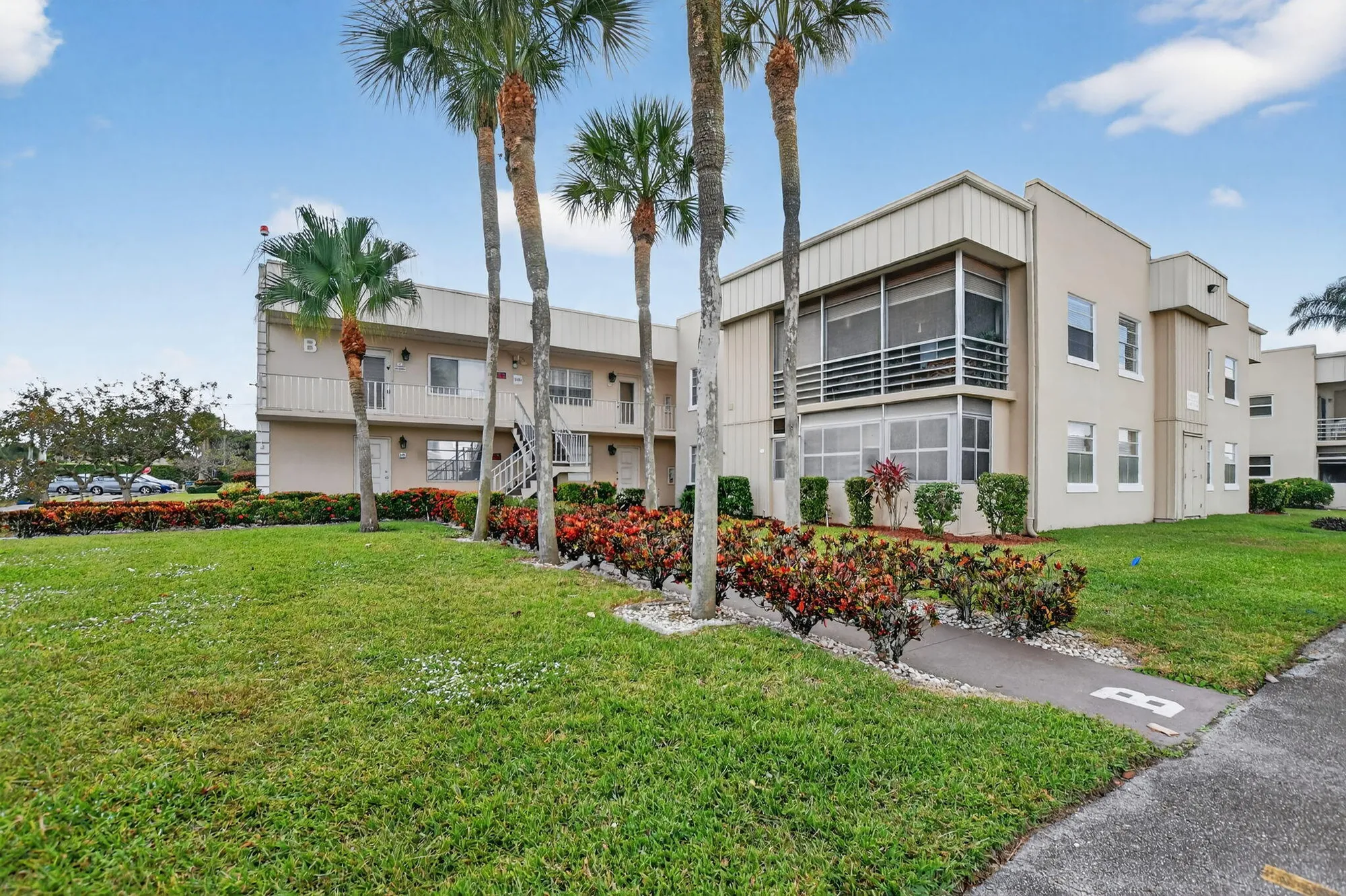 Property Slideshow image 31 of 64 | 74 burgundy b b, Delray Beach, FL, 33484