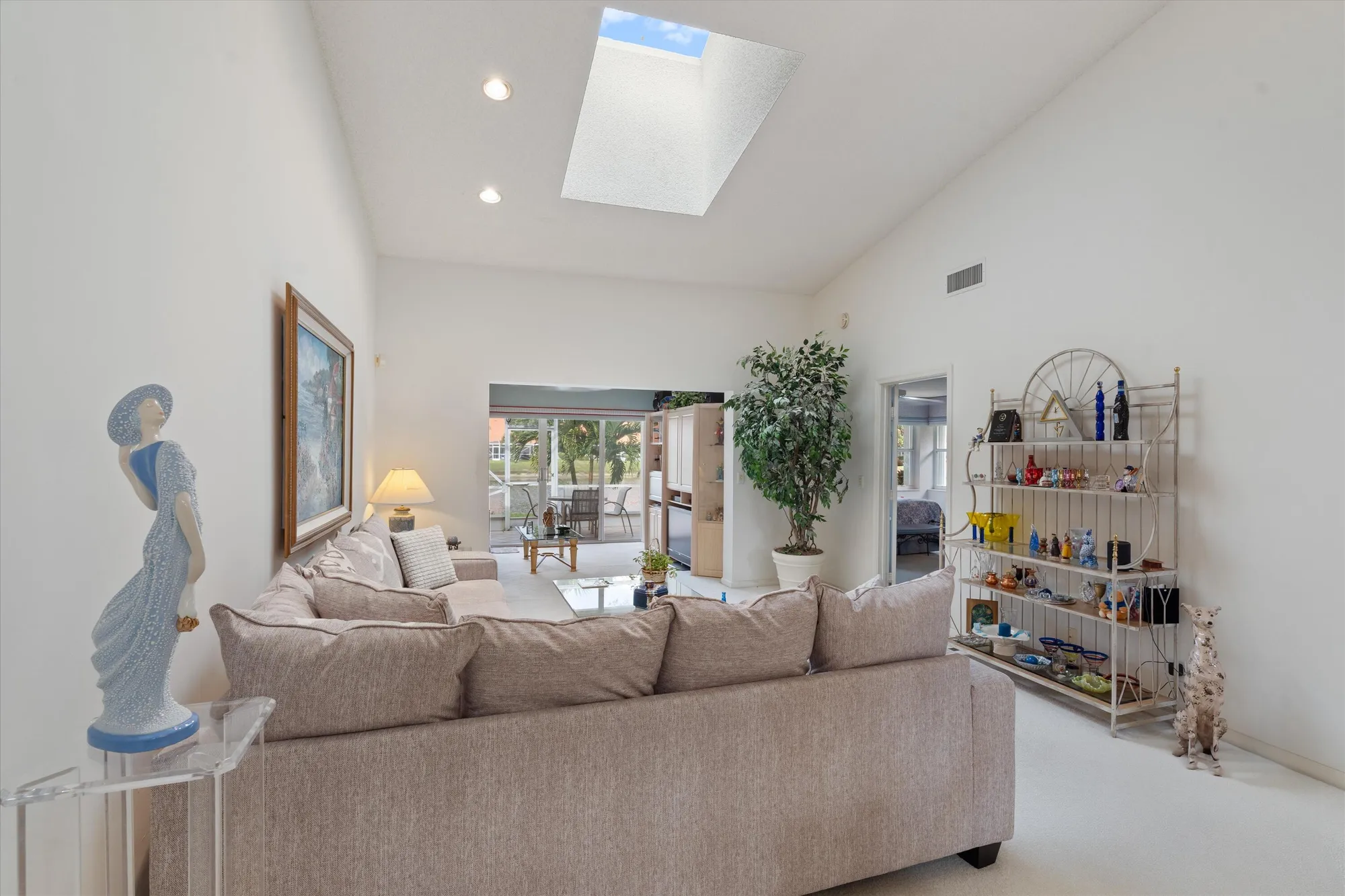 Property Slideshow image 9 of 32 | 7741 springwater pl b, Boynton Beach, FL, 33437