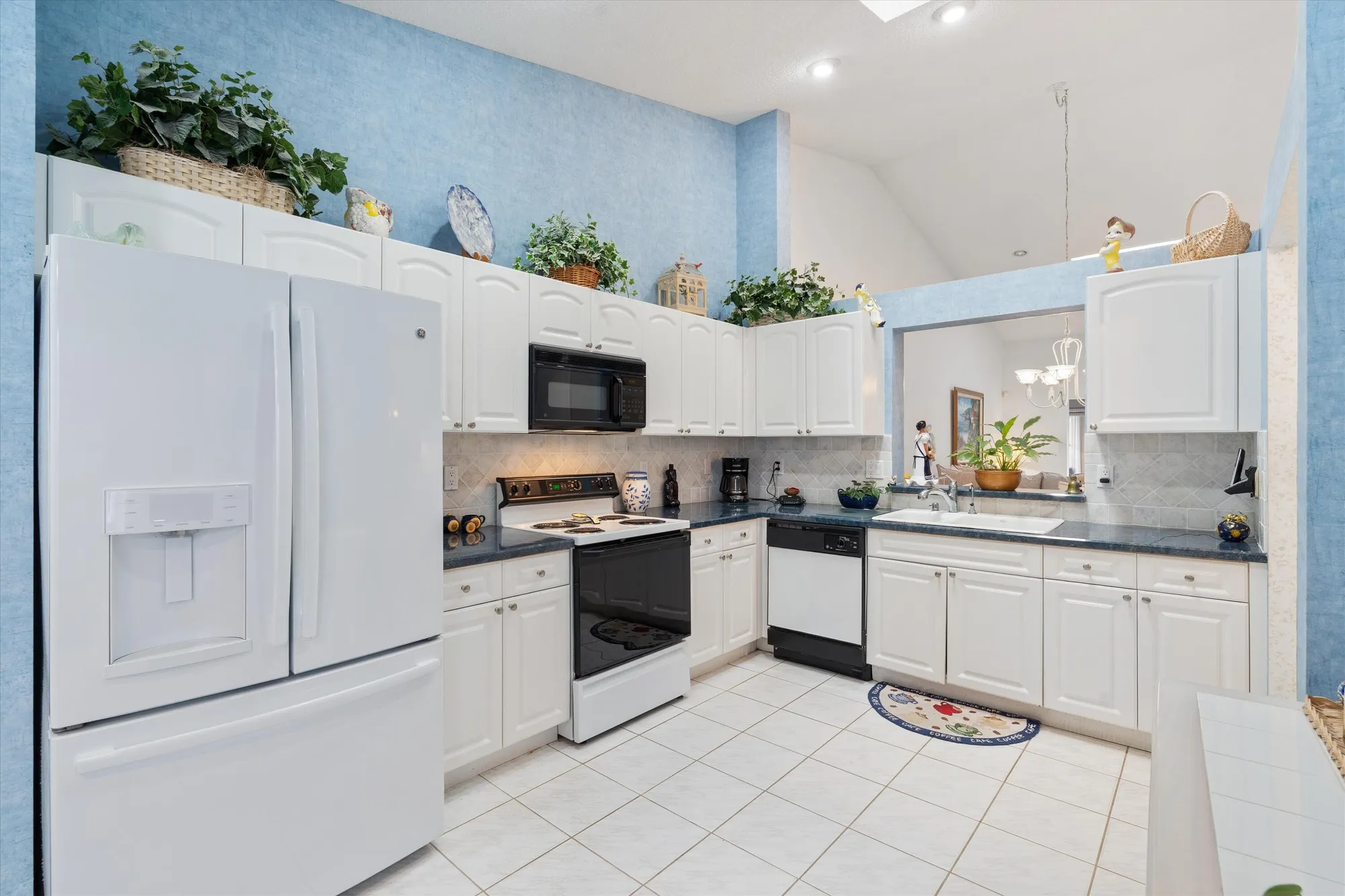 Property Slideshow image 12 of 32 | 7741 springwater pl b, Boynton Beach, FL, 33437