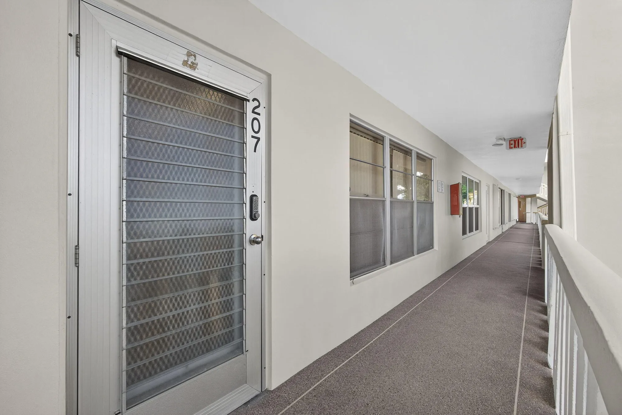 Property Slideshow image 3 of 38 | 207 wellington e unit e, West Palm Beach, FL, 33417