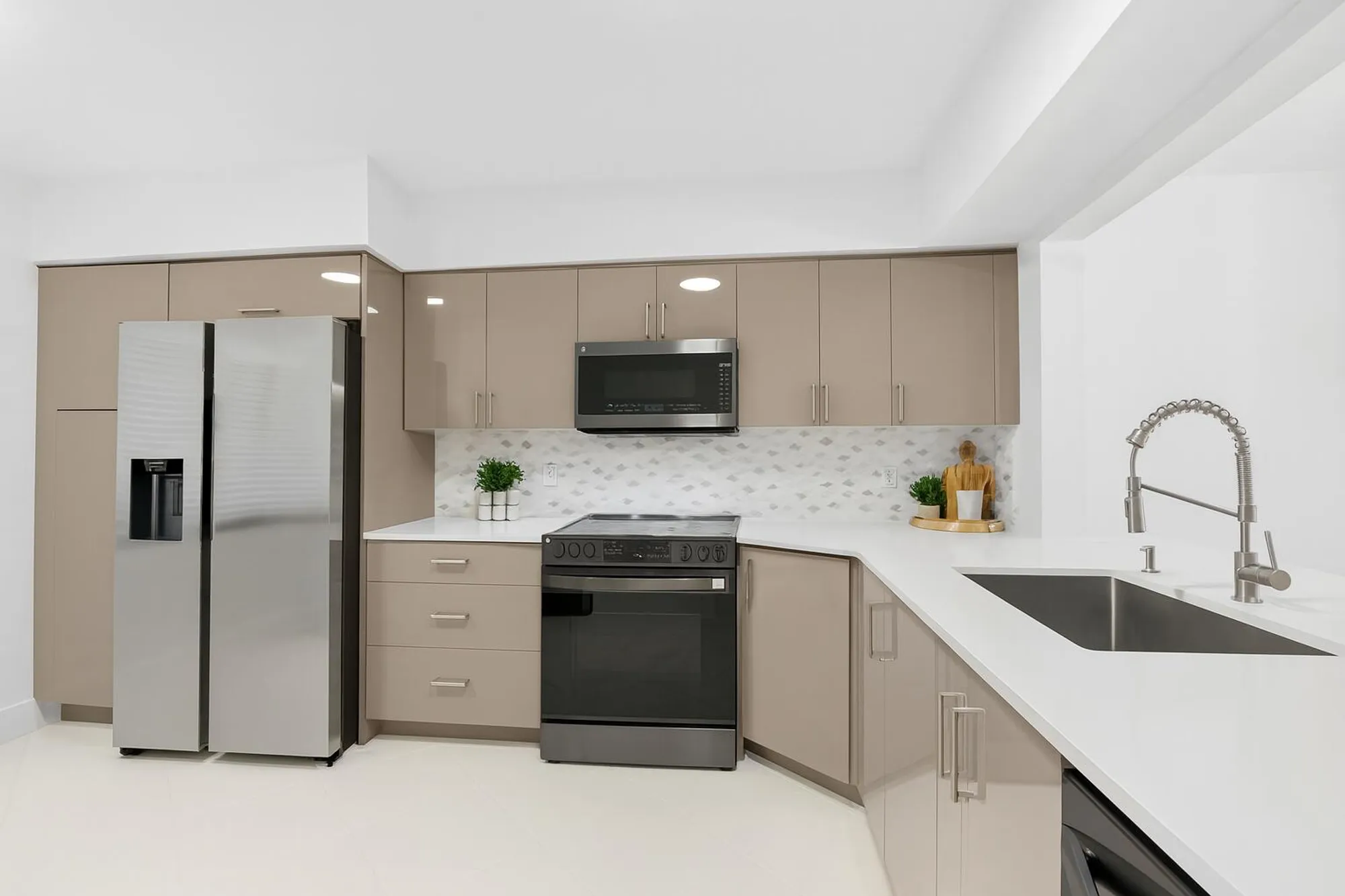 Property Slideshow image 8 of 47 | 7270 ashford pl 208, Delray Beach, FL, 33446