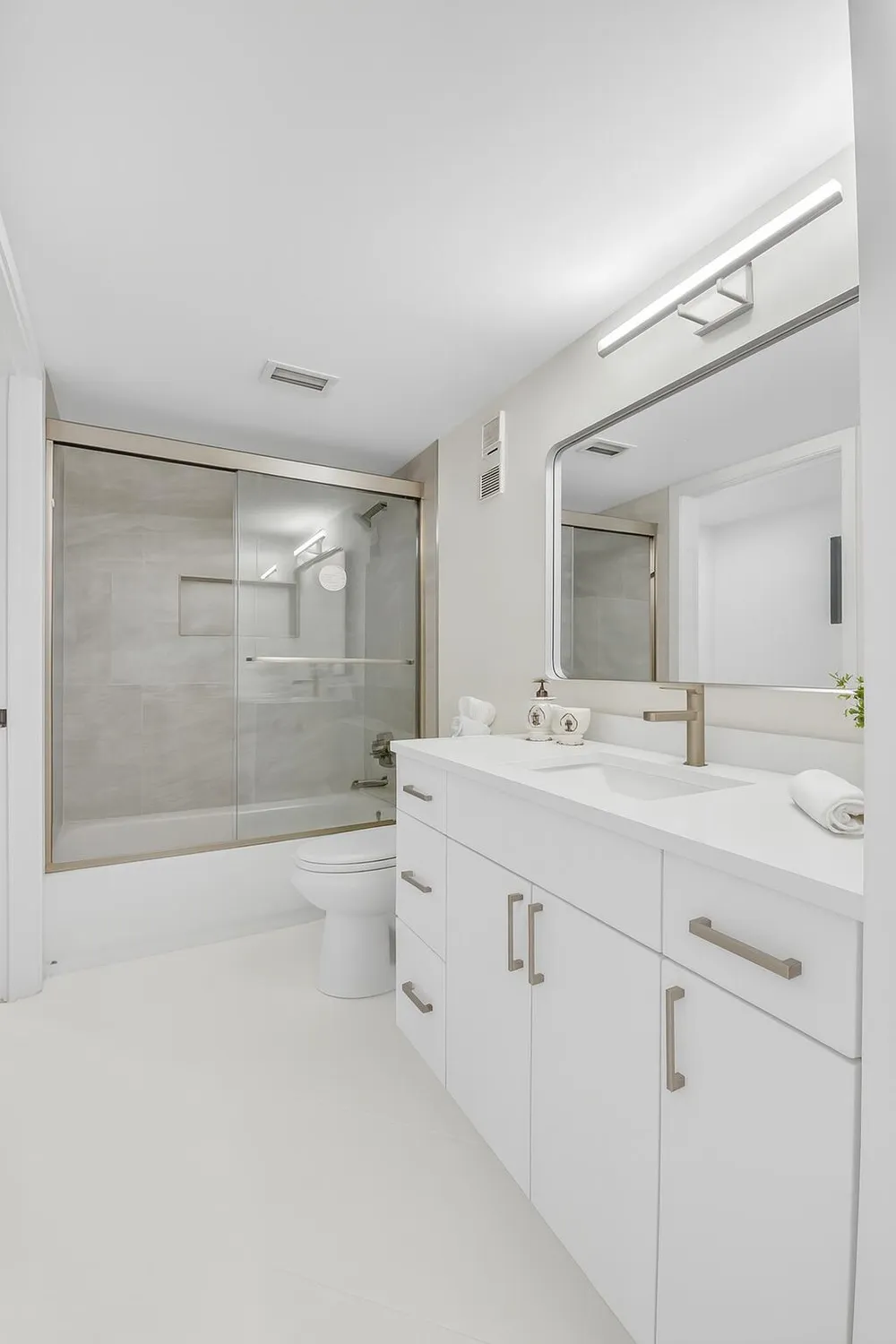 Property Slideshow image 13 of 47 | 7270 ashford pl 208, Delray Beach, FL, 33446