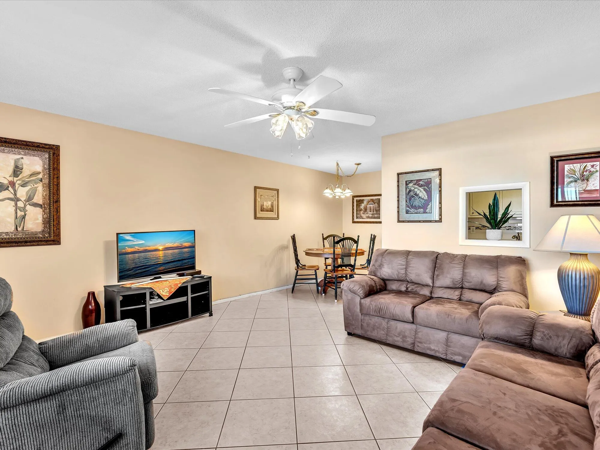 Property Slideshow image 7 of 55 | 2542 s federal hwy # 0190, Boynton Beach, FL, 33435