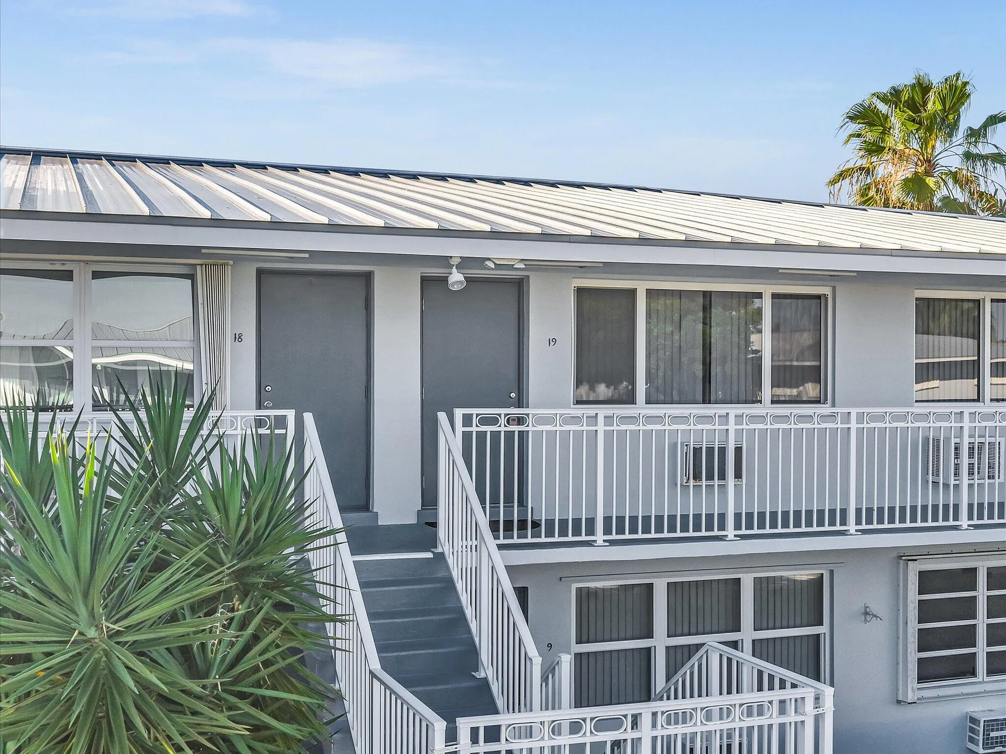 Property Slideshow image 2 of 55 | 2542 s federal hwy # 0190, Boynton Beach, FL, 33435